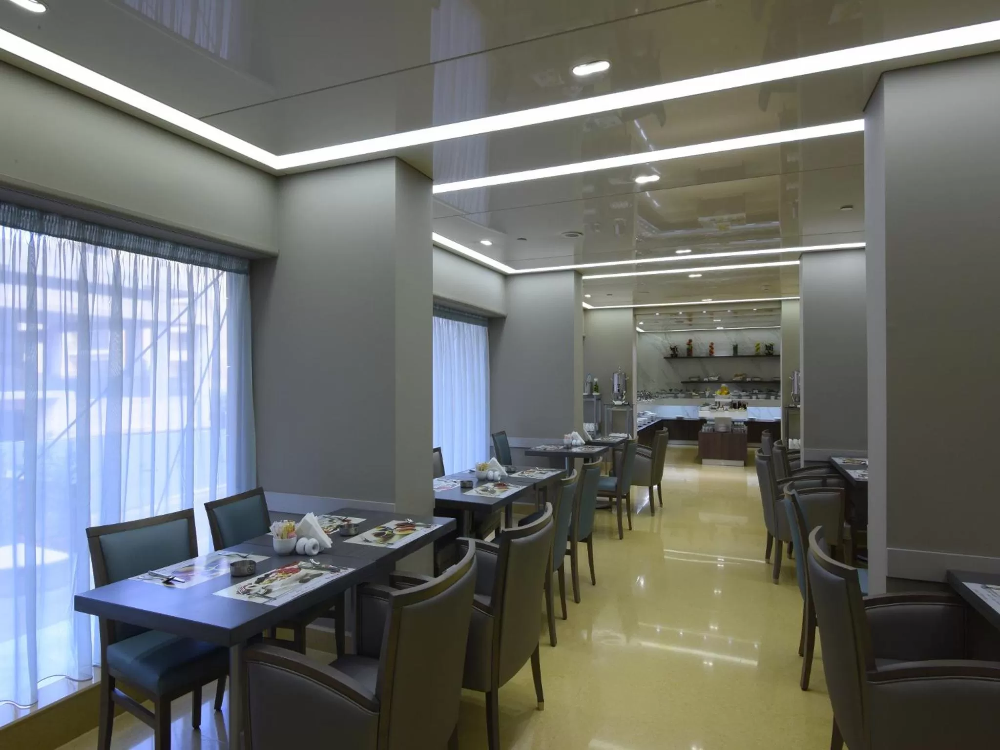 Restaurant/places to eat in Ramada by Wyndham Downtown Beirut