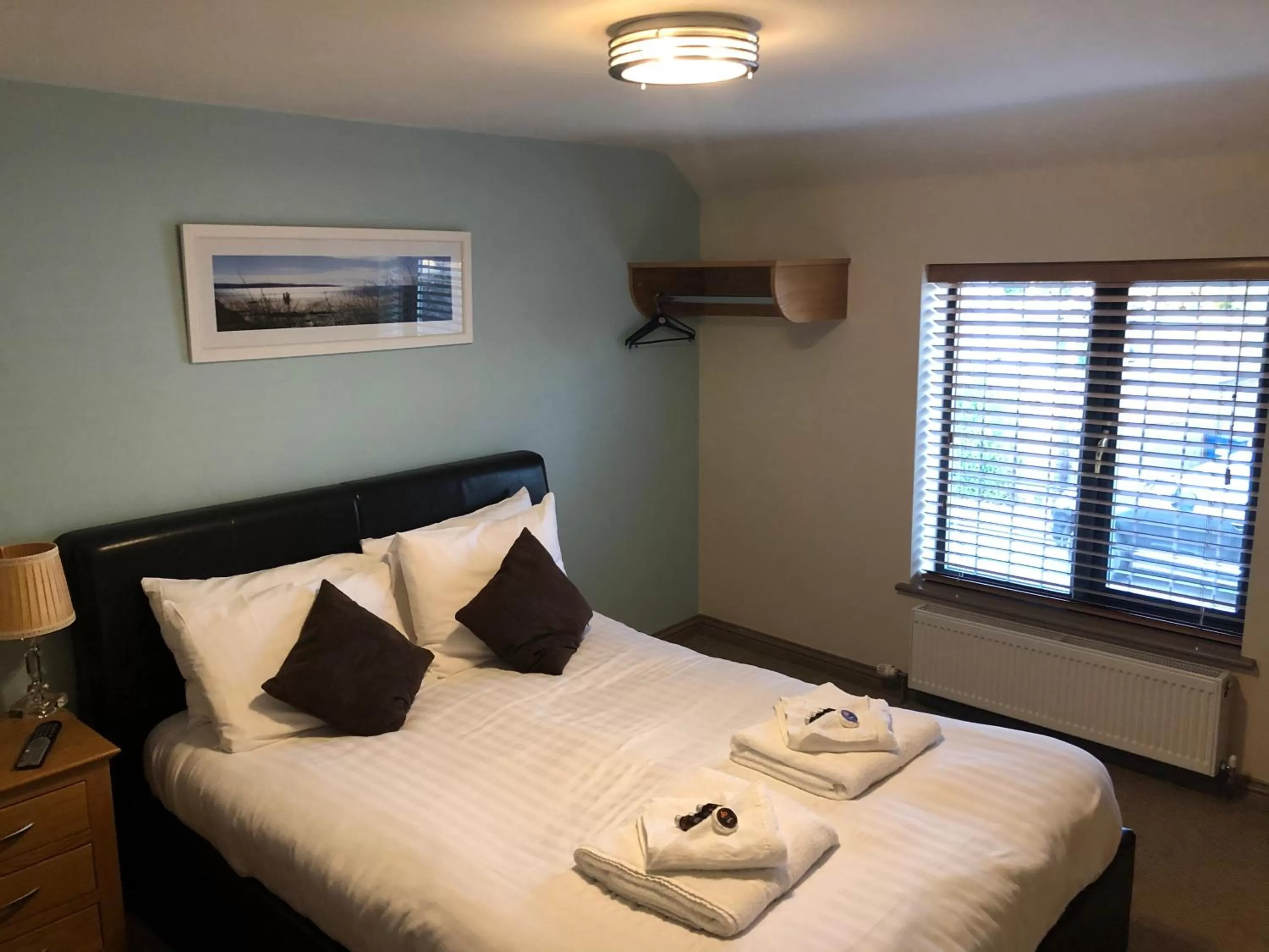 Bed in The Elm Tree Inn