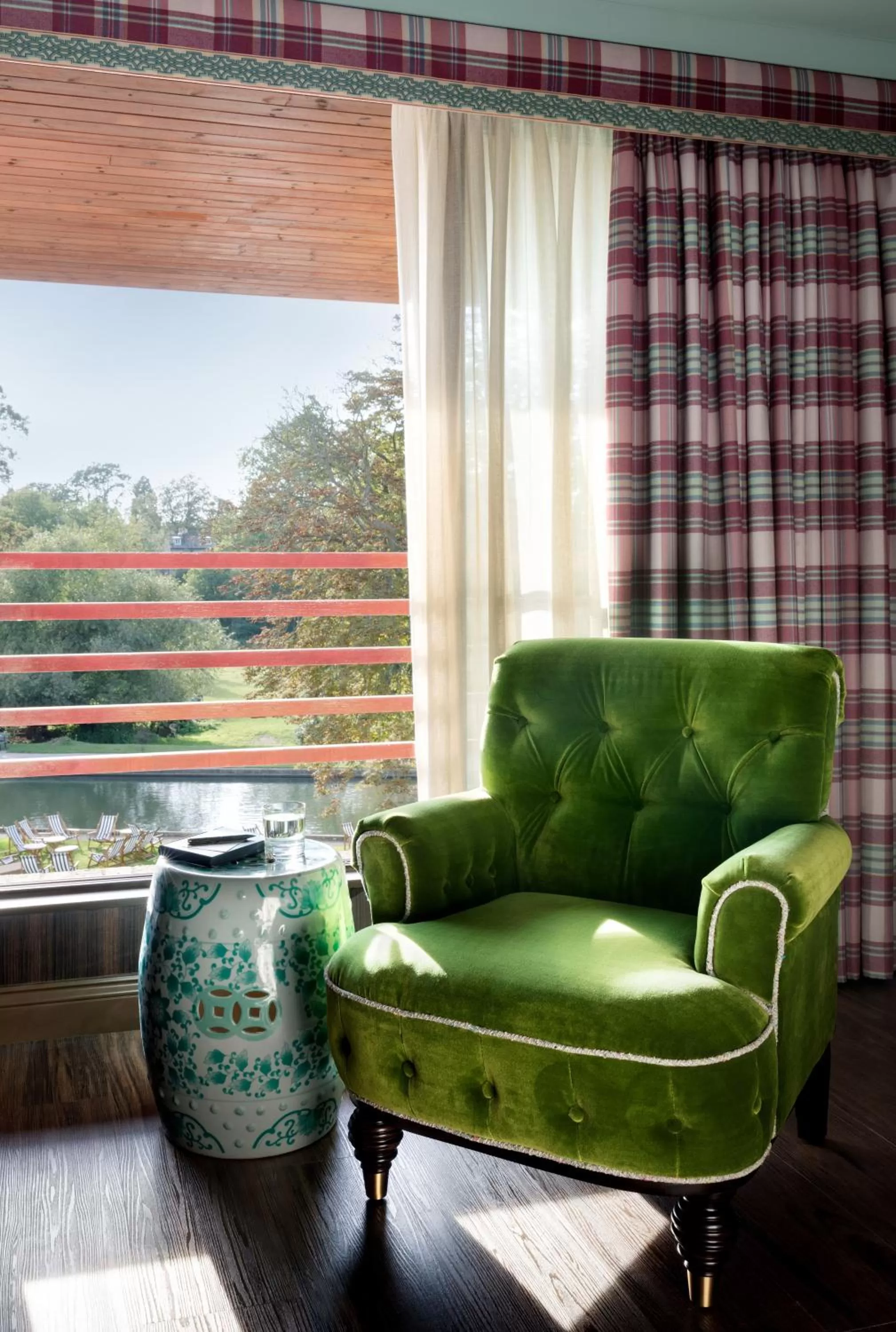 Living room in Graduate by Hilton Cambridge