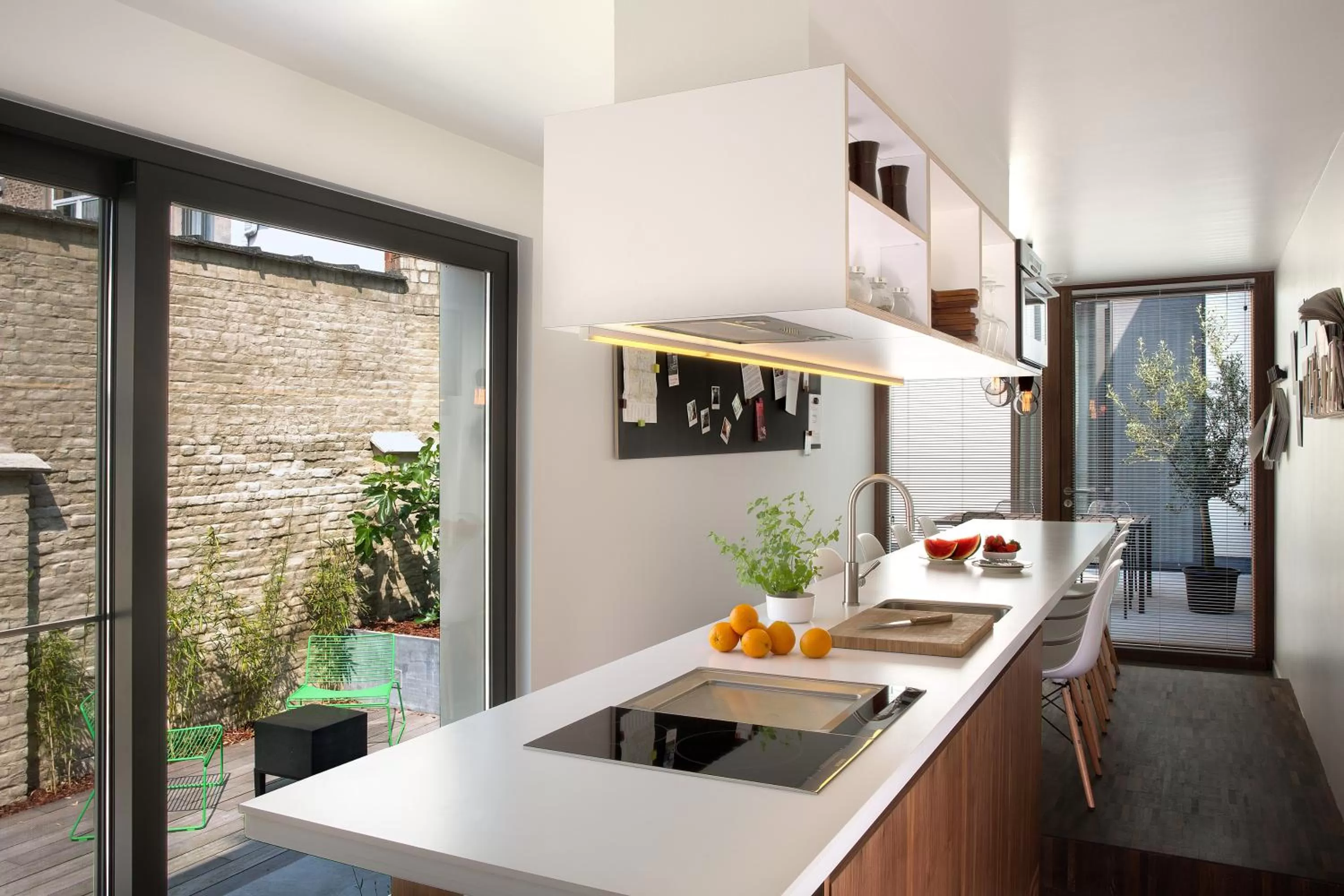 Communal lounge/ TV room in B&B Snooz Inn