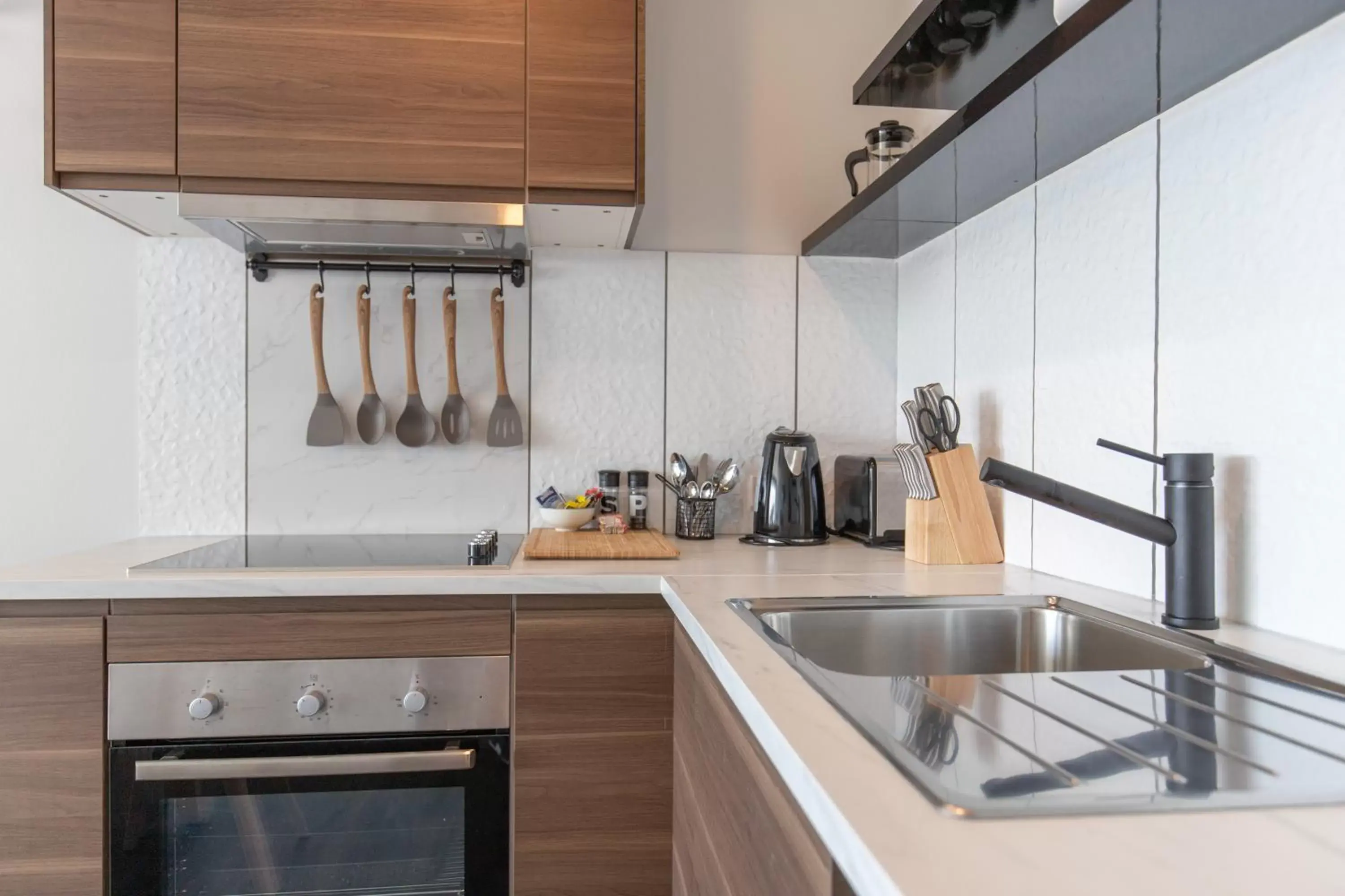 Kitchen/Kitchenette in Rosslyn Bay Resort Yeppoon