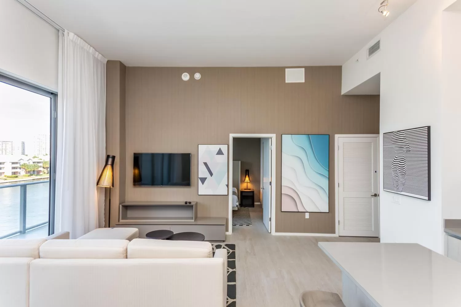 One-Bedroom Apartment in Amazing Apartments At H Beach House