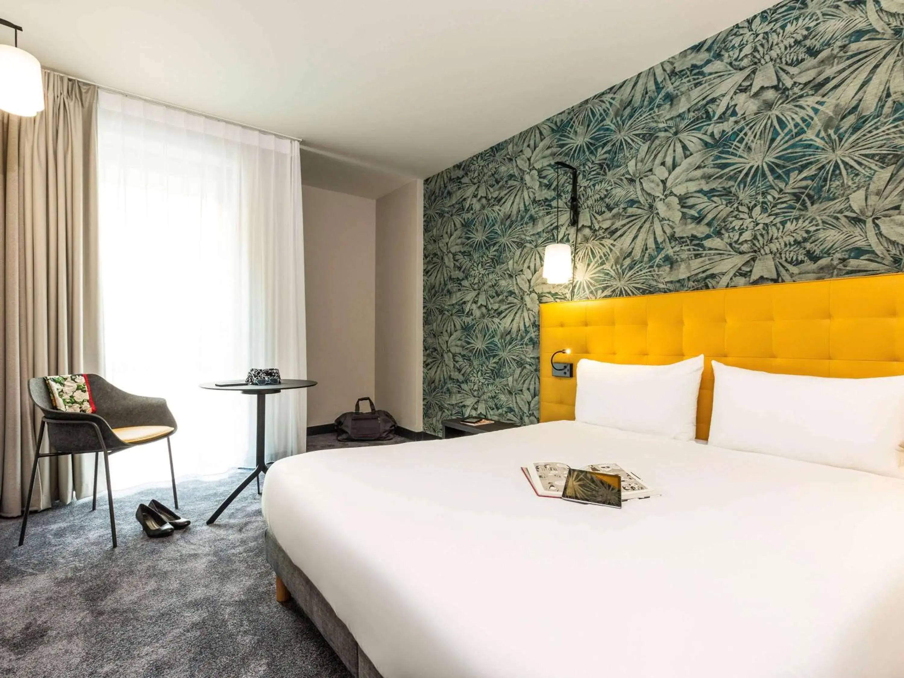 Photo of the whole room in ibis Styles Puteaux Paris La Defense