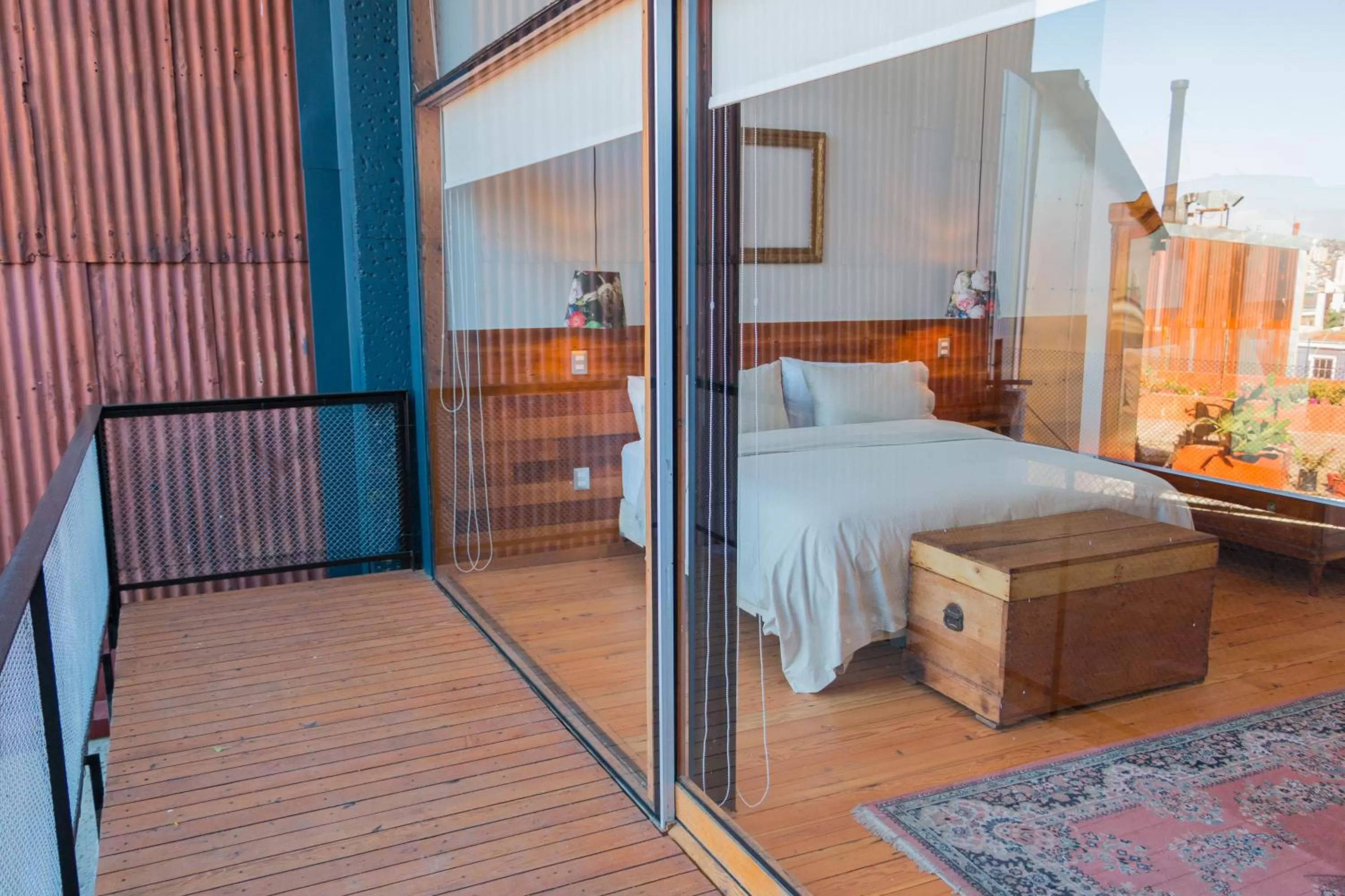 Balcony/Terrace, Bed in Augusta Hotel