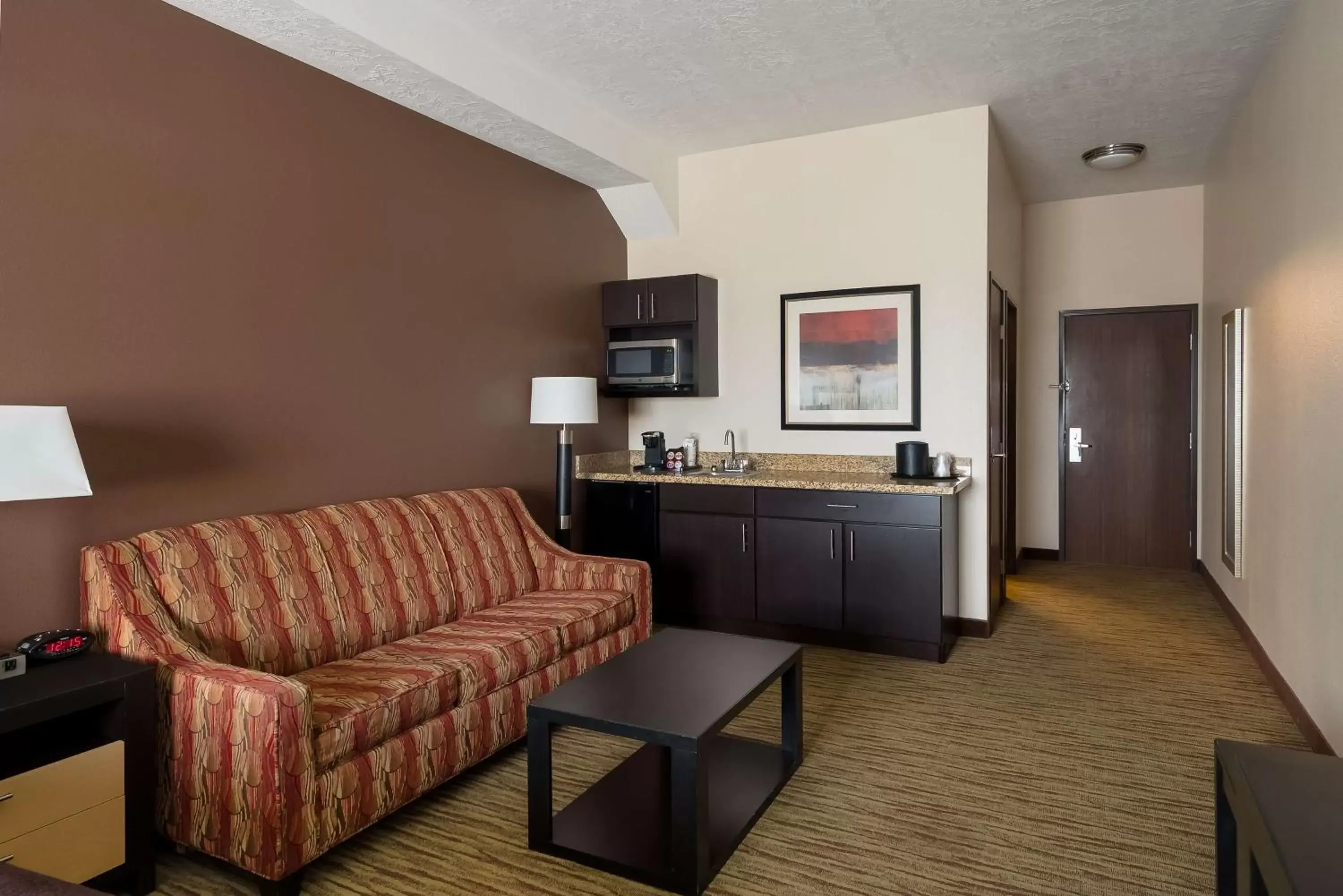Bedroom, Seating Area in Best Western Plus Landmark Hotel