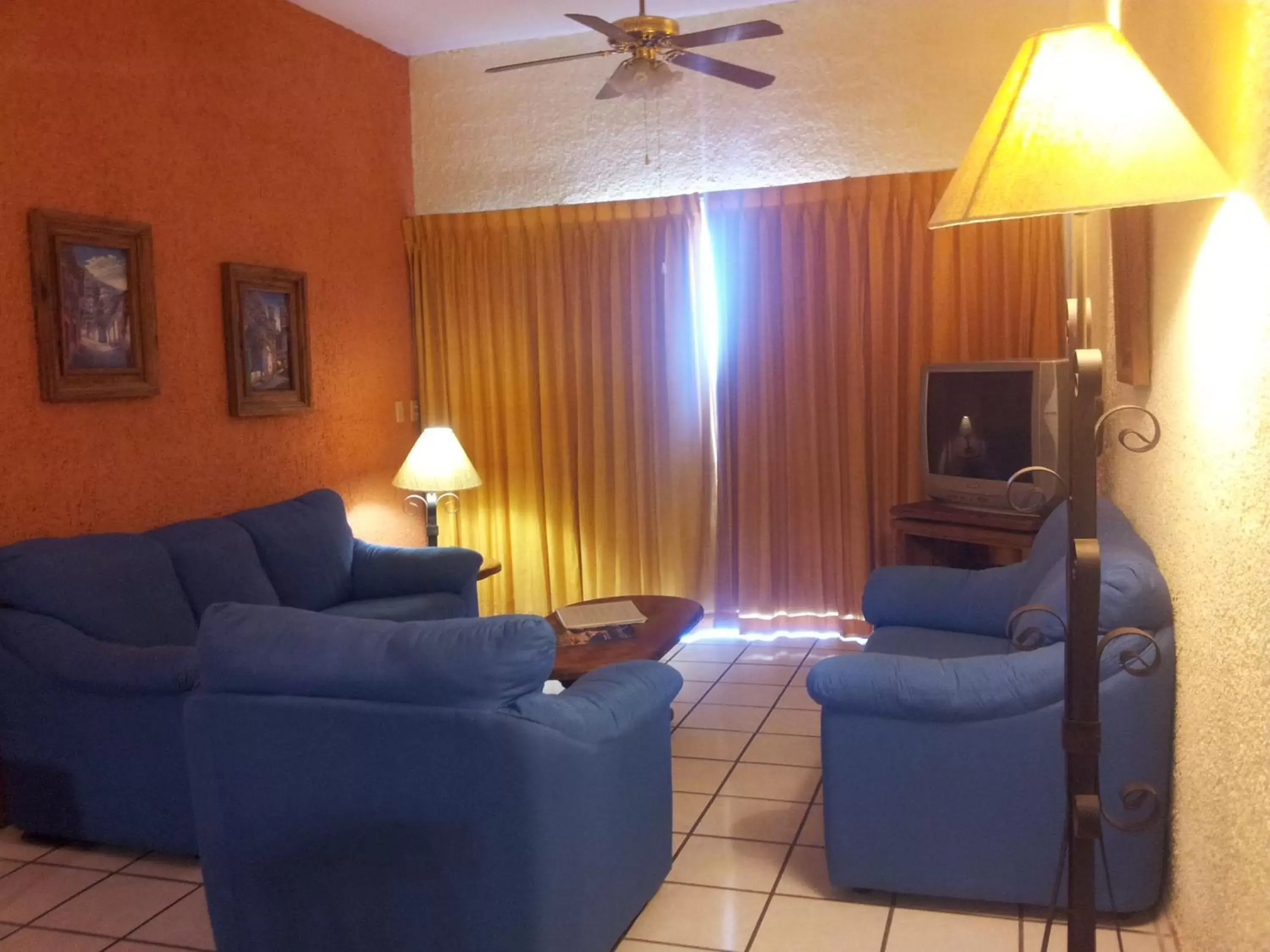 Living room, Seating Area in Las Gaviotas Condo-Hotel La Paz BCS