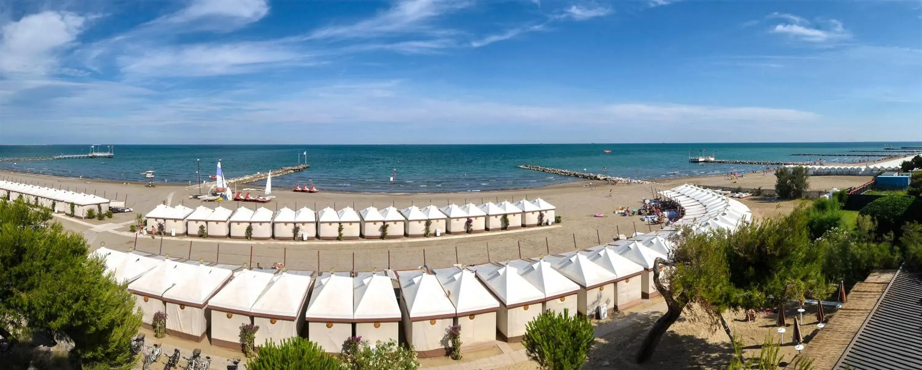 Beach, Sea View in Hotel Petit Palais