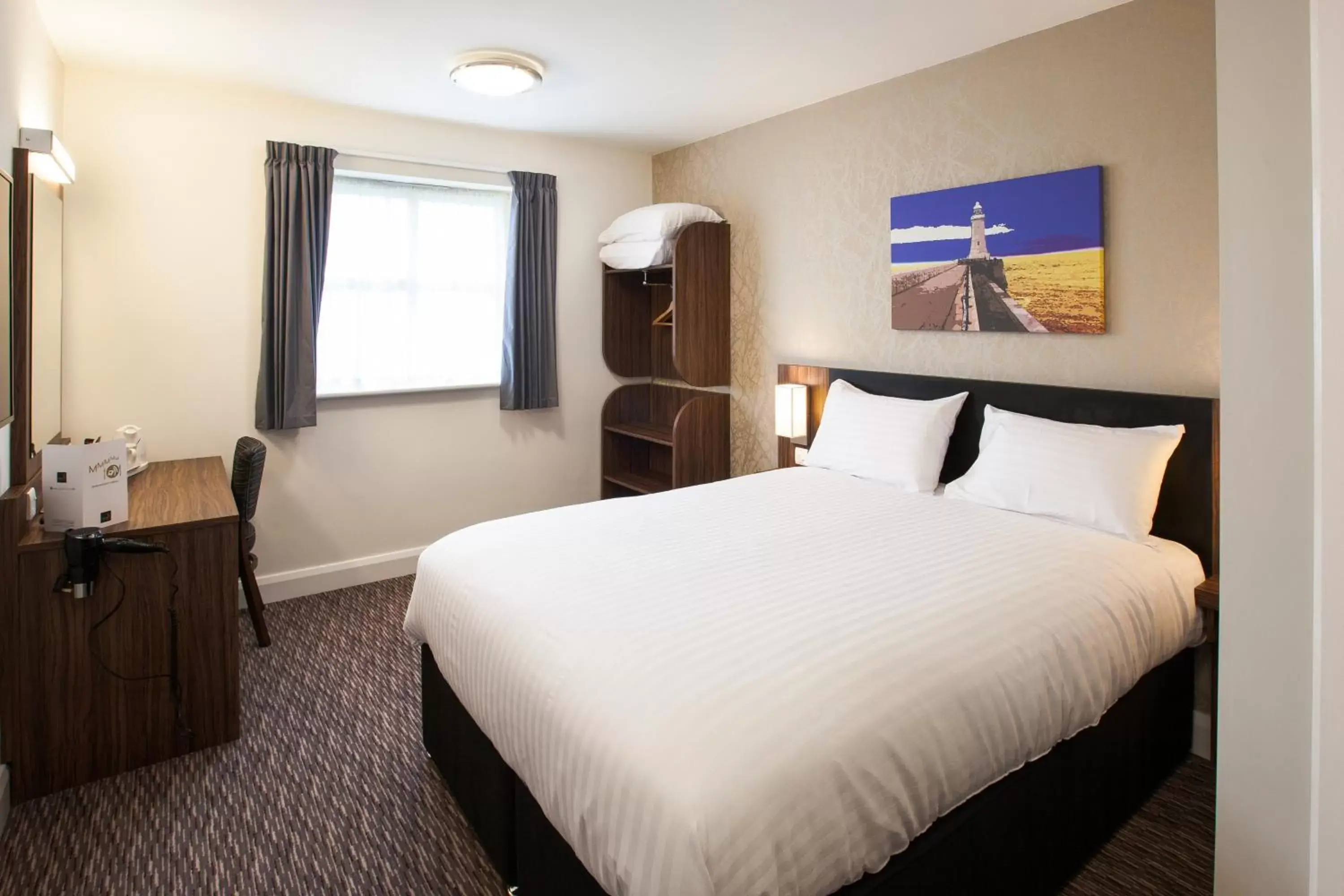 Photo of the whole room, Bed in Lobster Pot, Bridlington by Marston's Inn