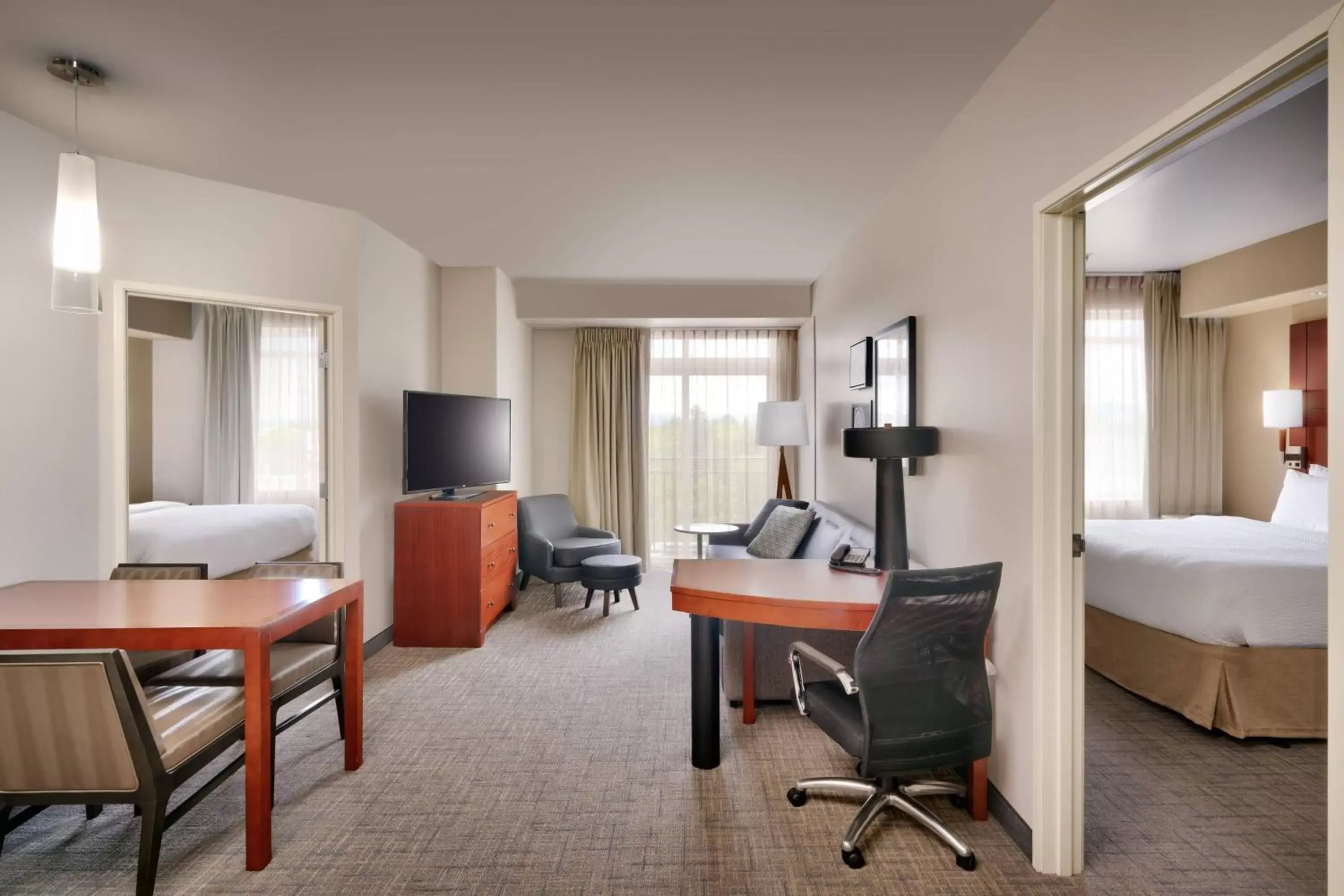 Living room, TV/Entertainment Center in Residence Inn by Marriott Idaho Falls