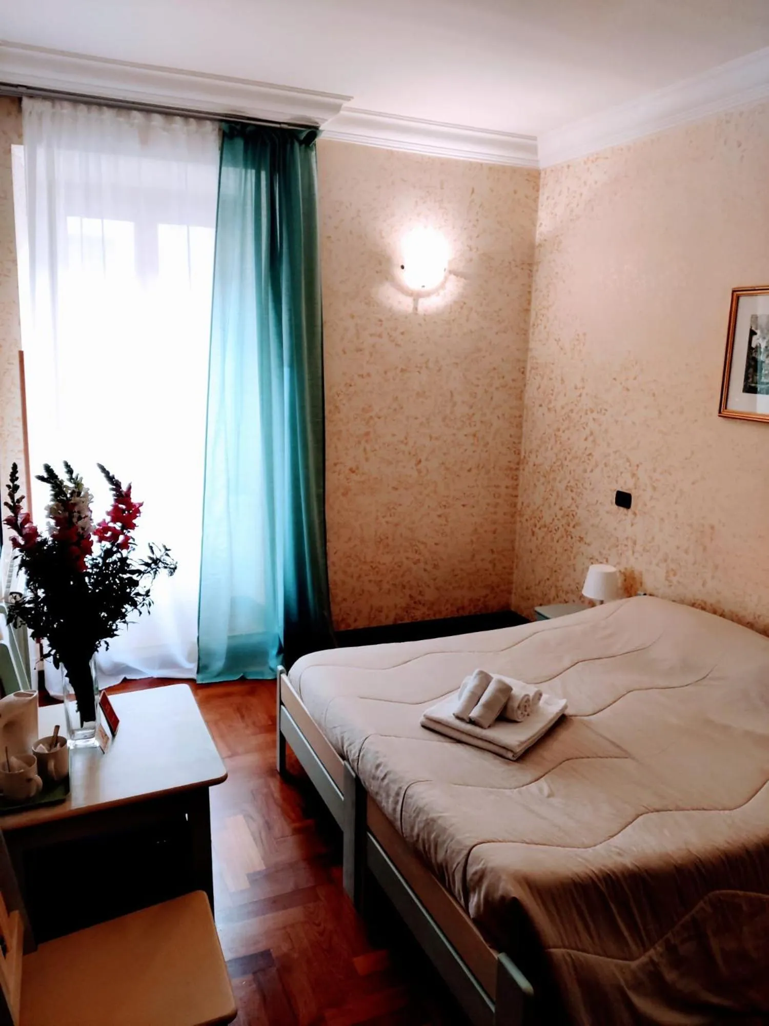 Bed in St. Peter's Rooms Rome