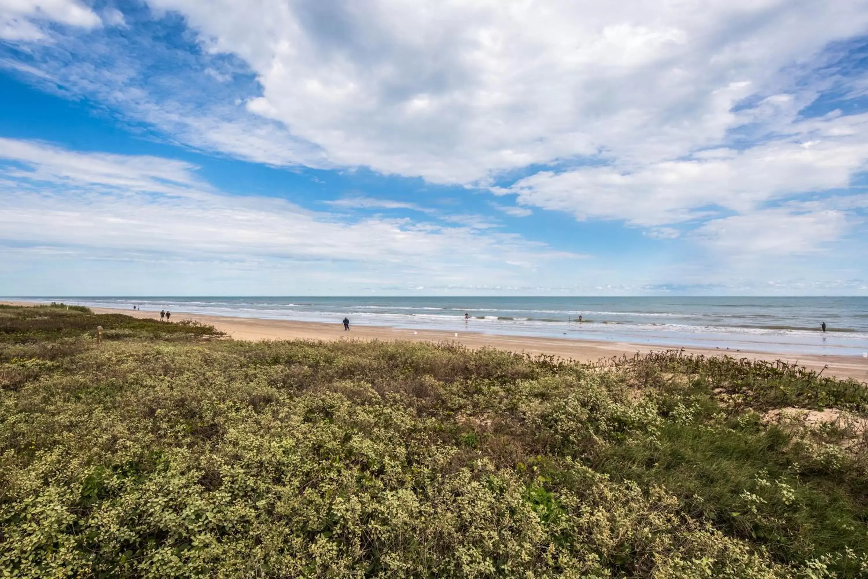 Beach in Beachview Condominiums: Wicker Wanderer (#109)