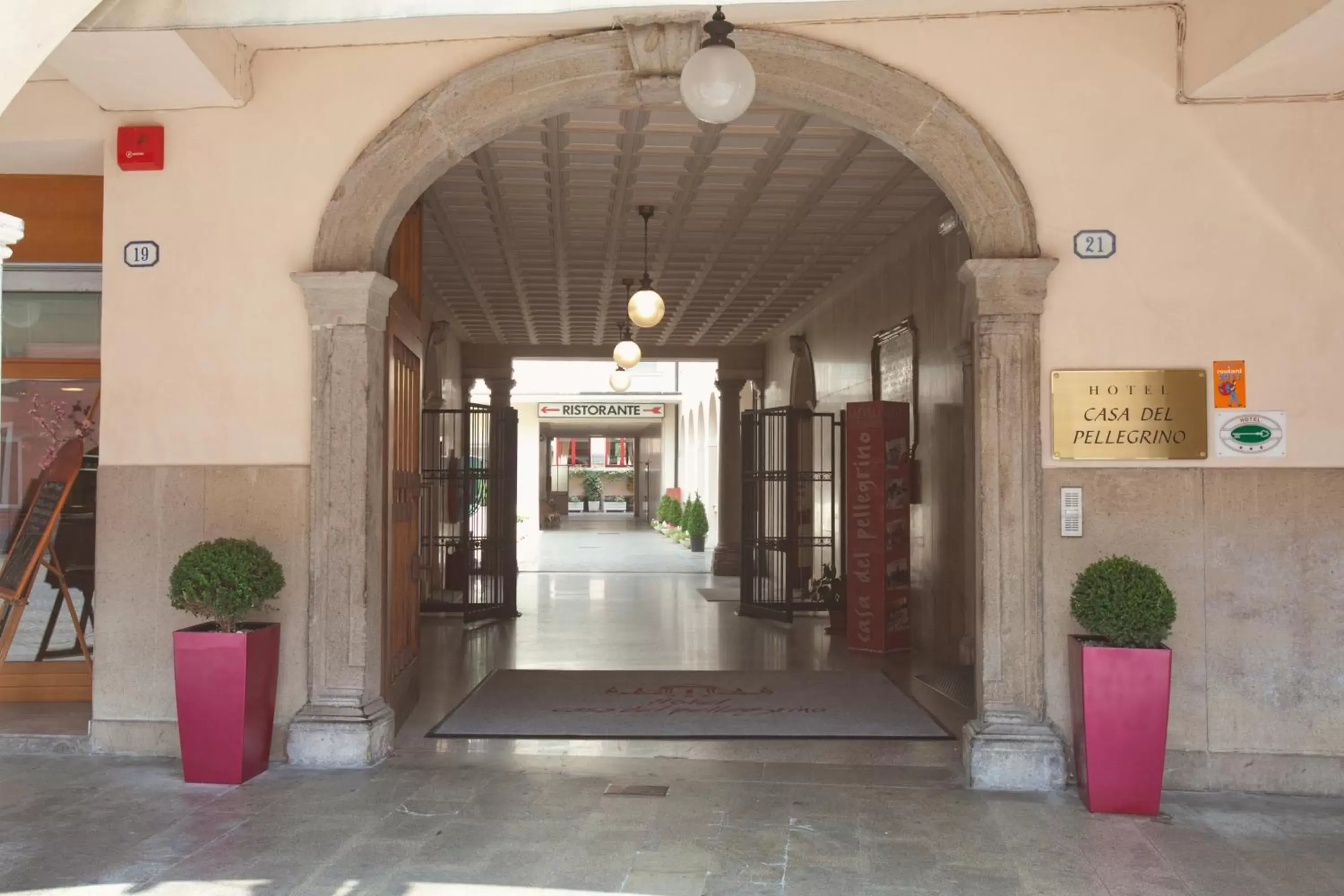 Facade/entrance in Hotel Casa Del Pellegrino