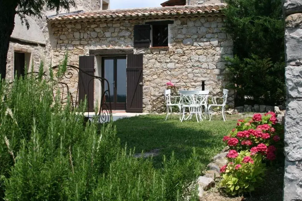 Facade/entrance, Property Building in Fleur de Lys