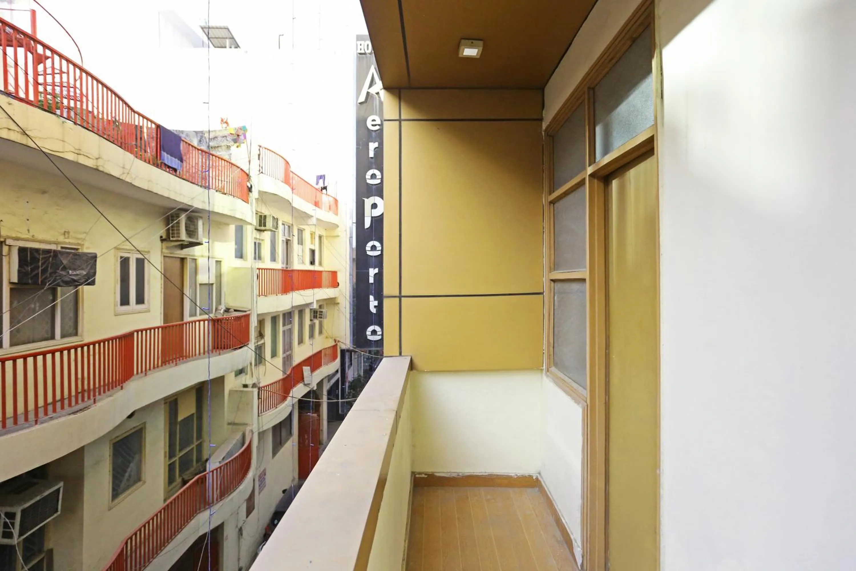 air conditioner in Hotel Aeroporto Nearest Landmark Aerocity delhi