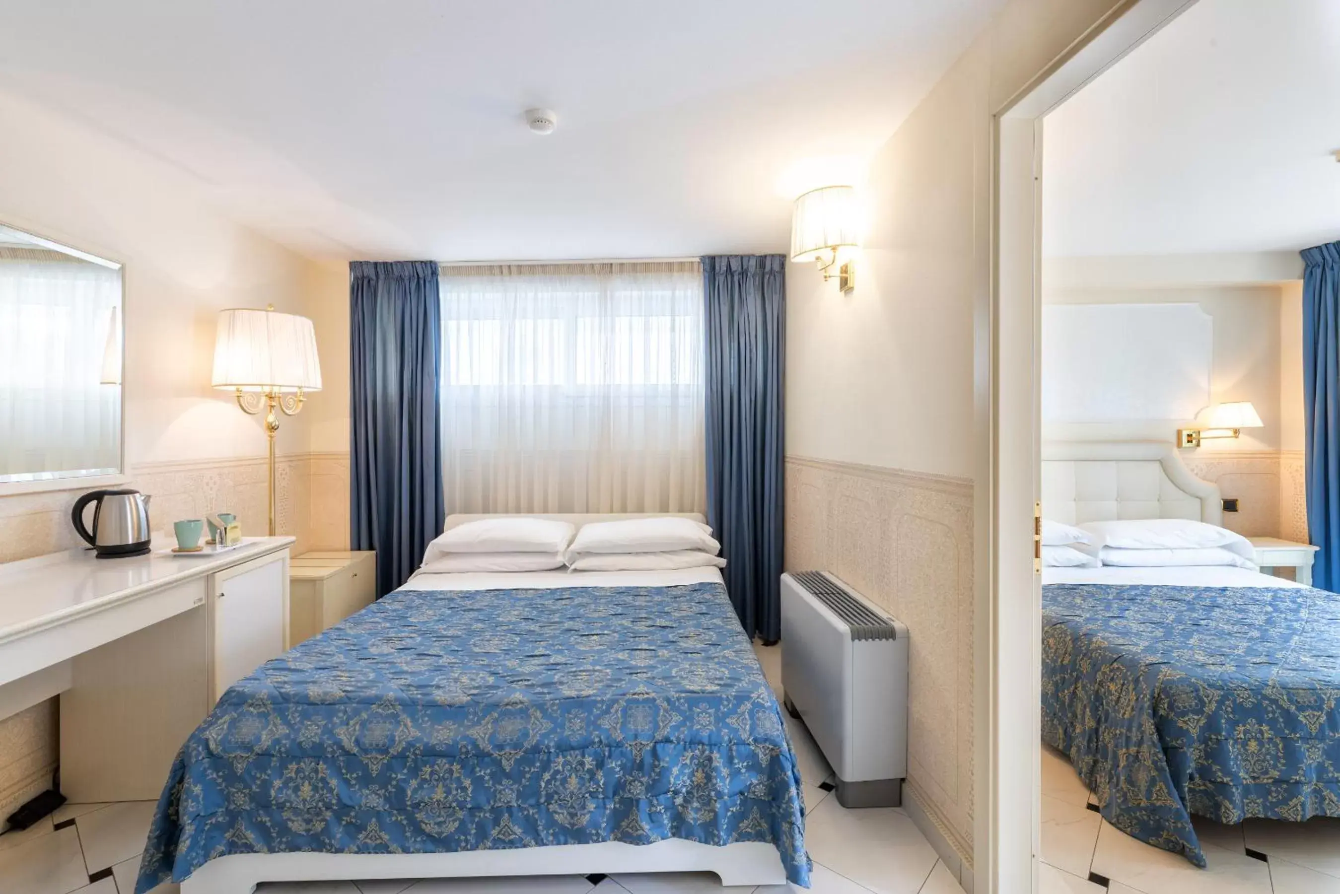 Bedroom, Bed in Hotel Baia Imperiale