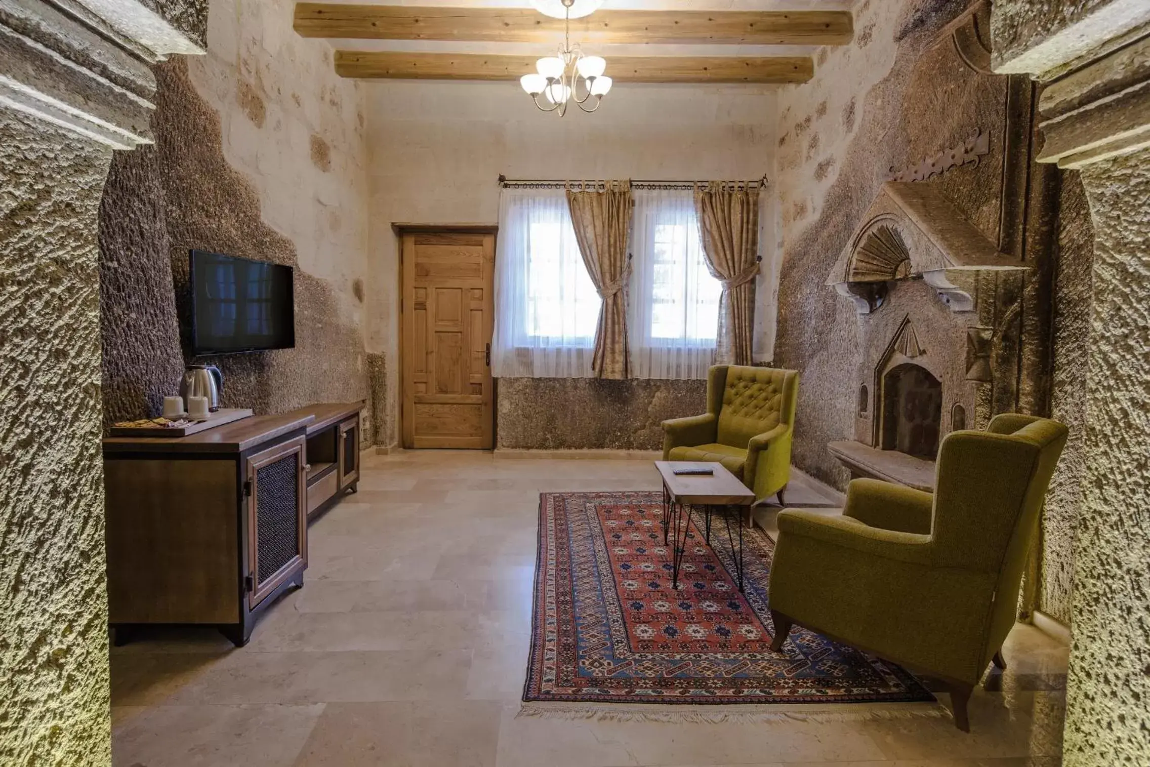 Communal lounge/ TV room, Seating Area in Lunar Cappadocia Hotel