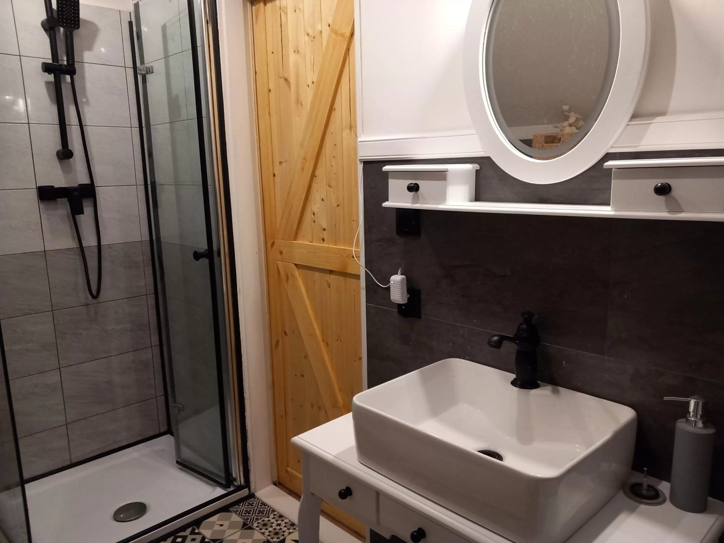 Shower, Bathroom in Pokoje Gościnne Magnolia Rooms