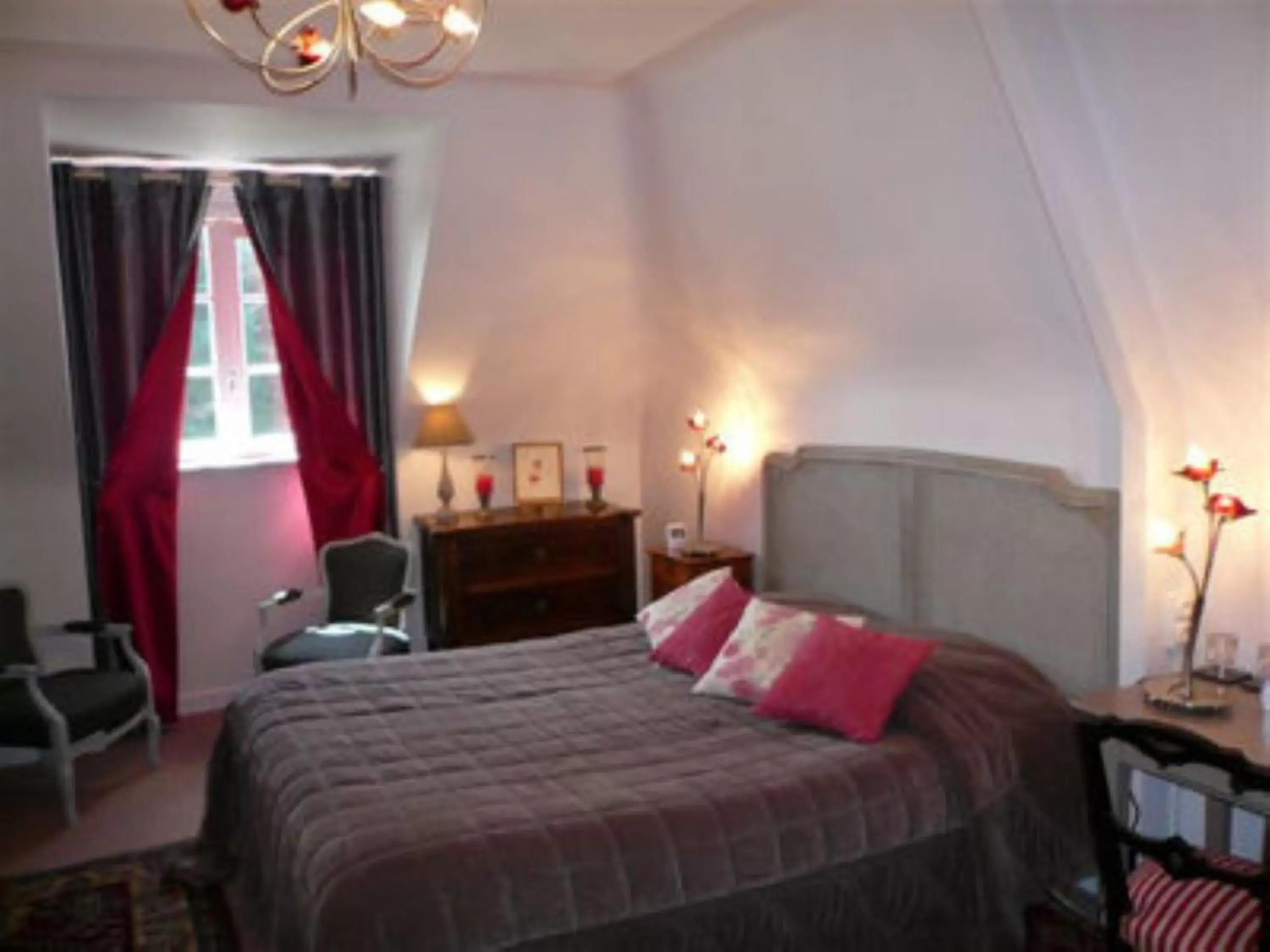 Bedroom, Bed in Le Clos du Pont Martin
