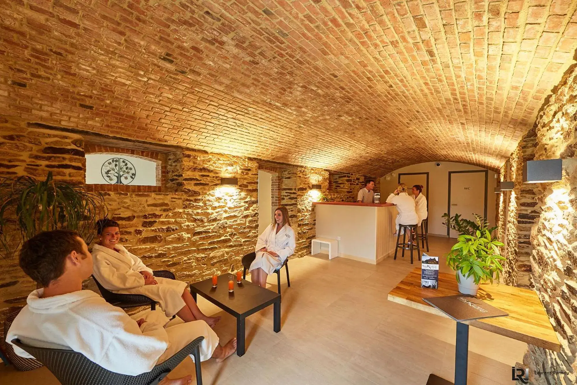 Spa and wellness centre/facilities in Le Manoir de Kerbot