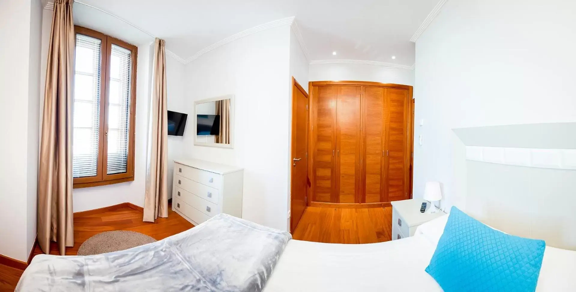 TV and multimedia, Bed in Apartamentos Villa Zoila Baiona
