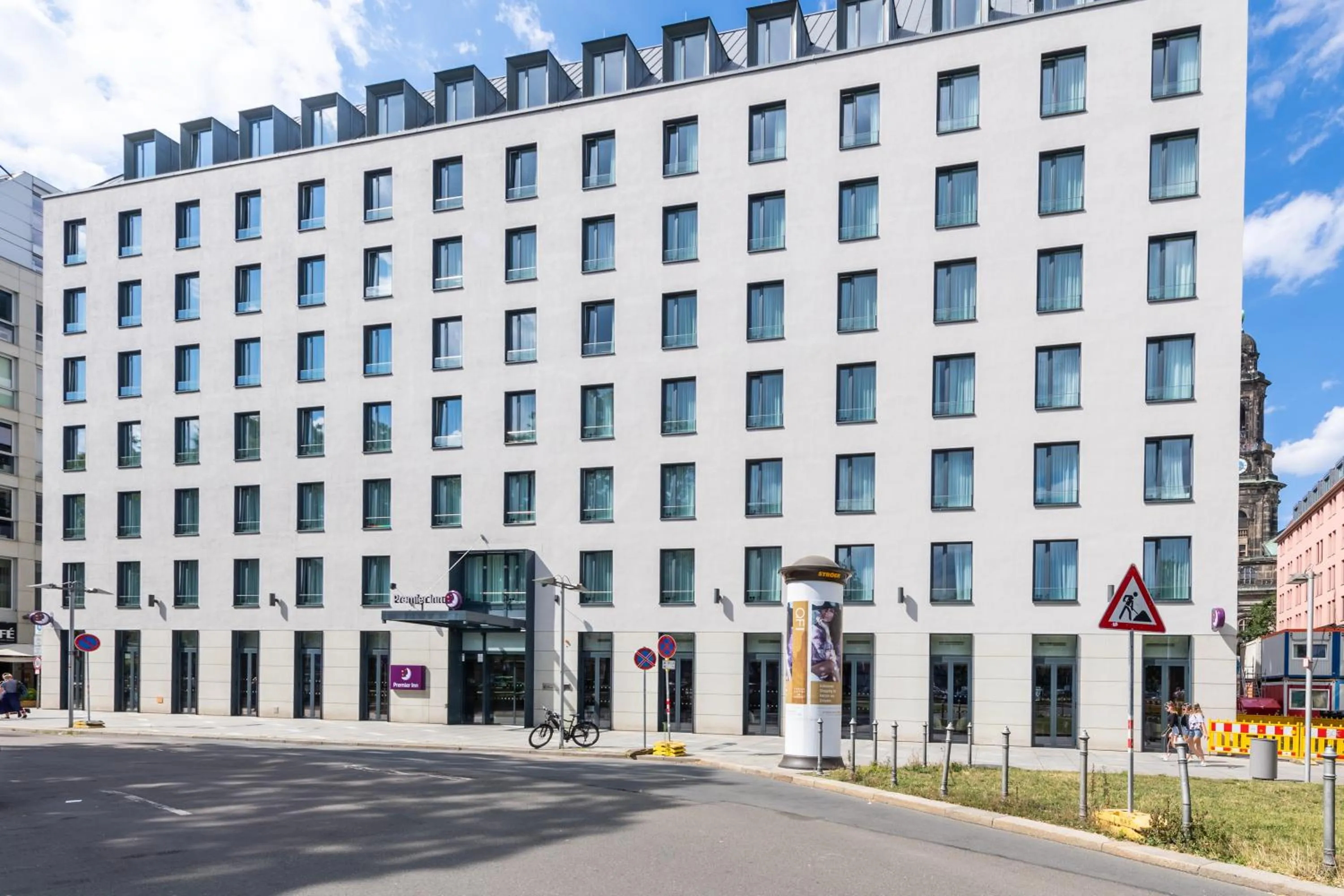 Property Building in Holiday Inn Express Dresden City Centre