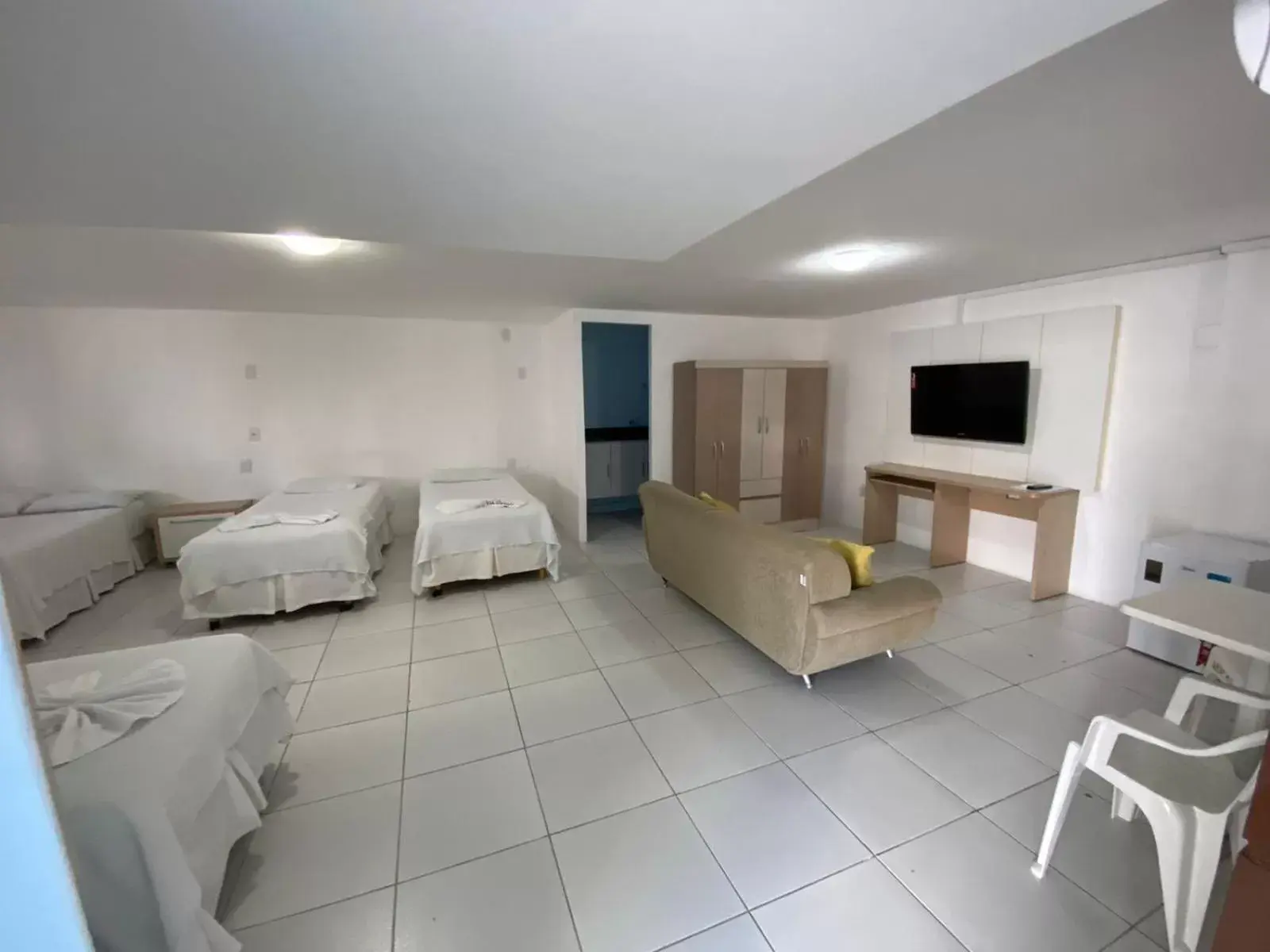 Bedroom, Seating Area in Hotel Porto Salvador