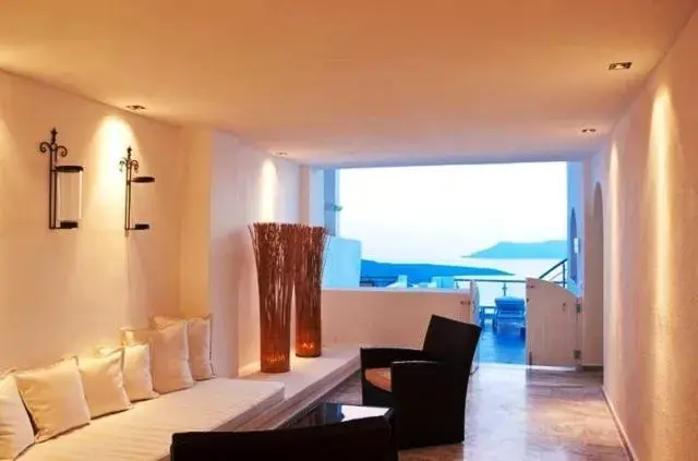 Photo of the whole room in Asteras Villas
