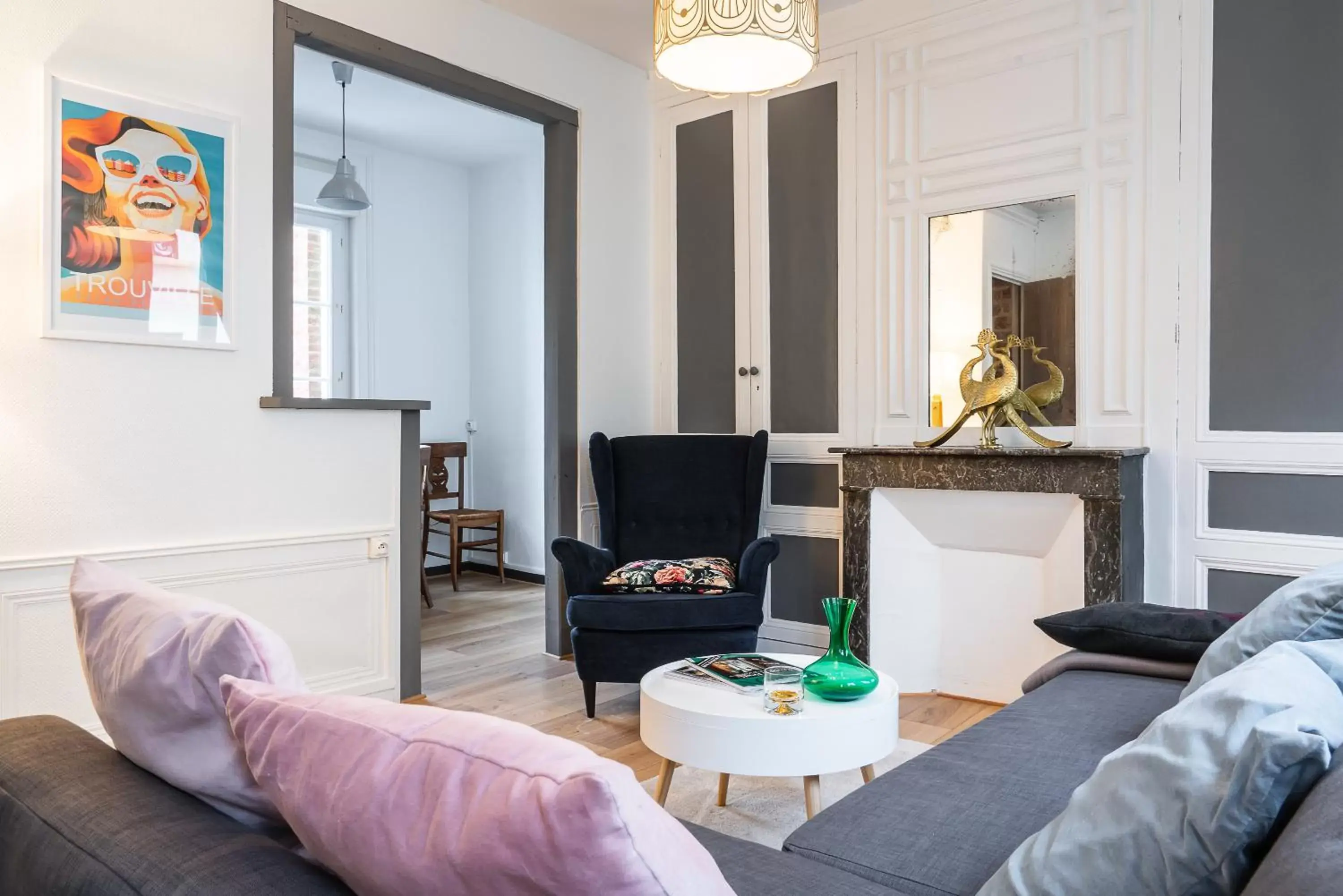 5 Suite Apartment - 2nd Floor in TOWNHOUSE TROUVILLE - Appart'Hotel & Studios 5 Suite Apartment - 2nd Floor in TOWNHOUSE TROUVILLE - Appart'Hotel & Studios