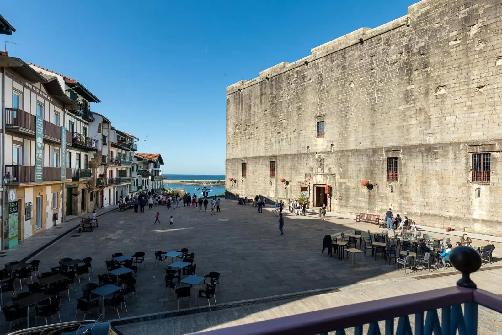 Facade/entrance in Parador de Hondarribia