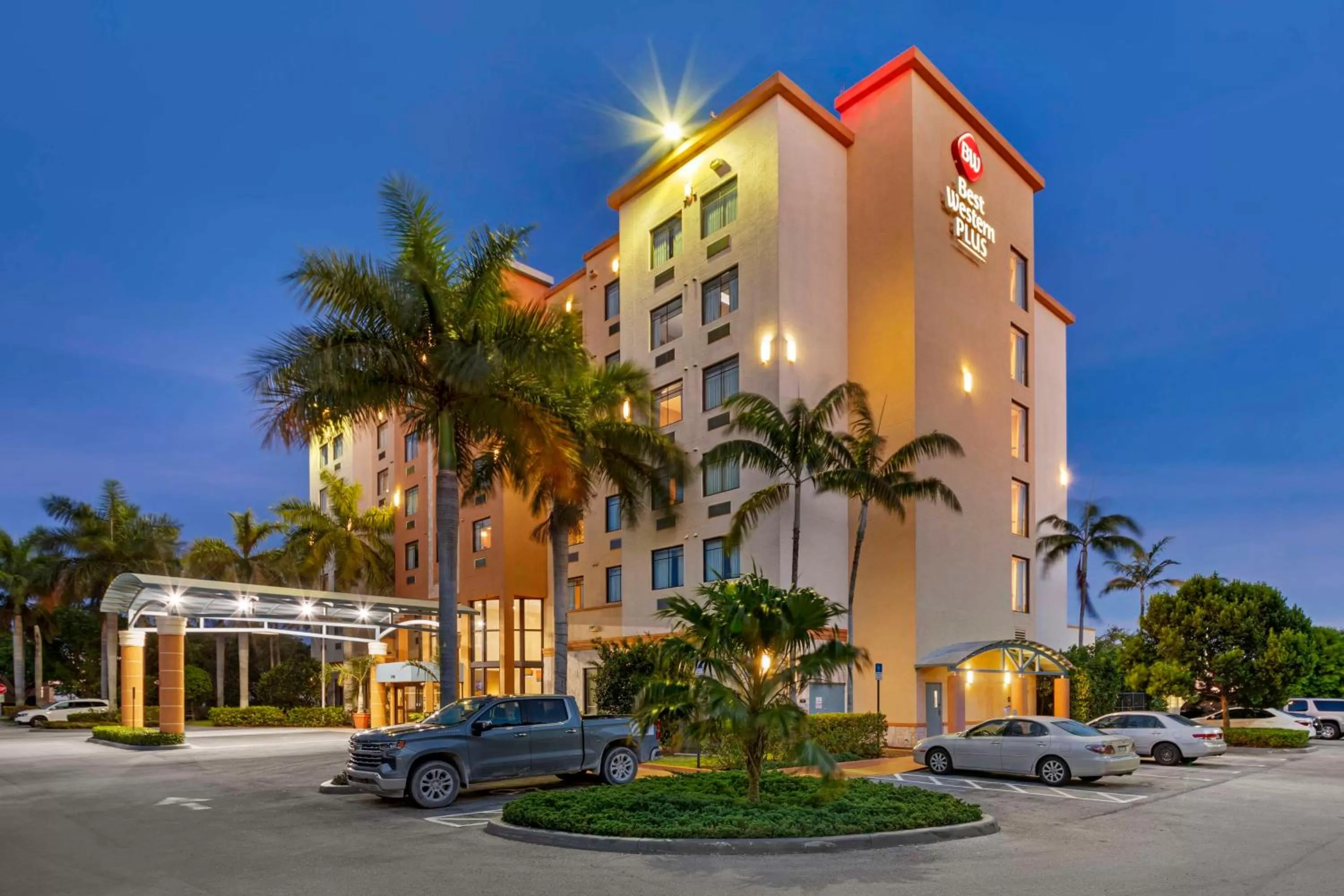 Property building in Best Western Plus Miami Executive Airport Hotel and Suites