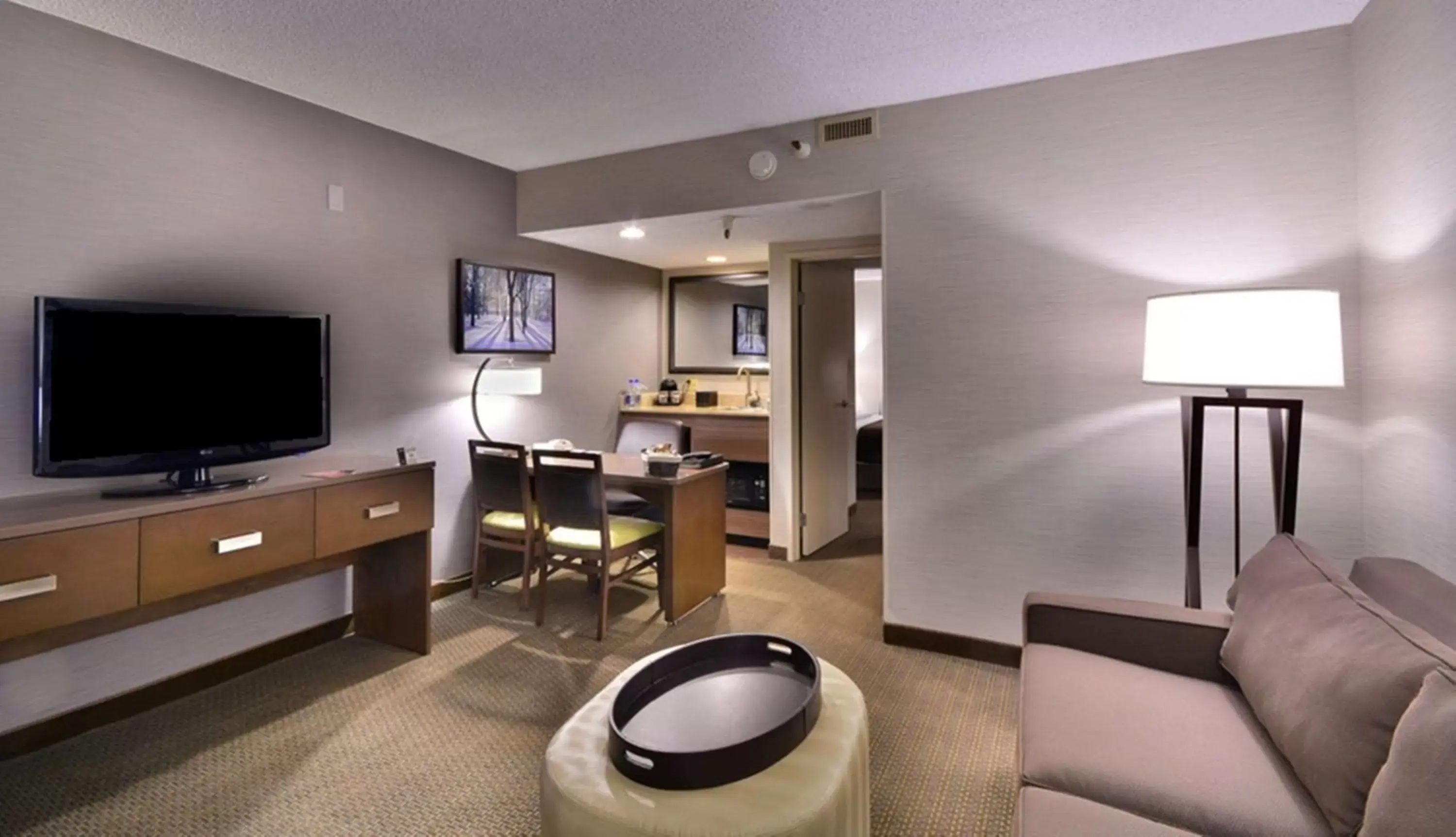 Living room, TV/Entertainment Center in Embassy Suites by Hilton Denver Central Park