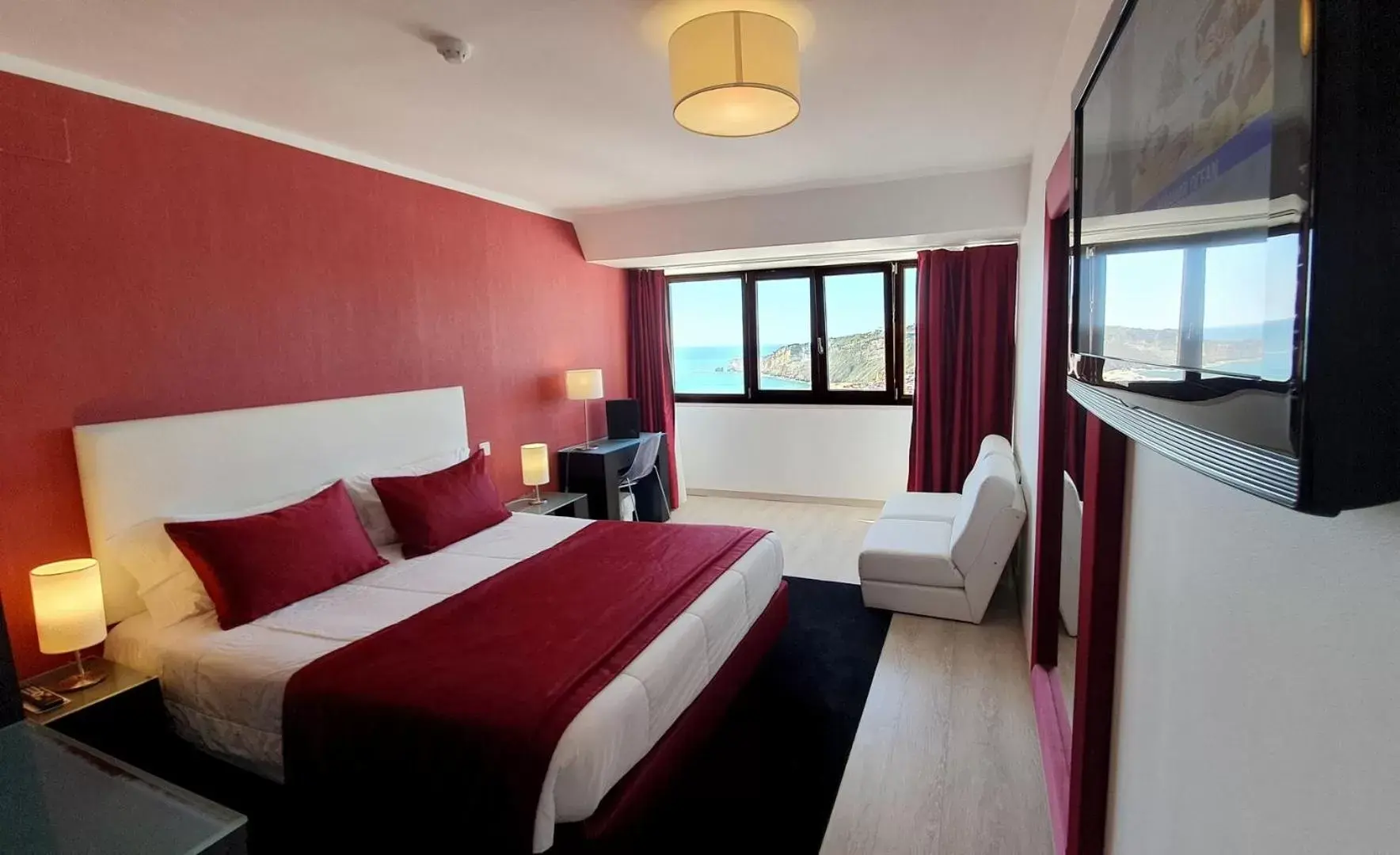 Sea view, Bed in Miramar Hotel Spa & Apartments
