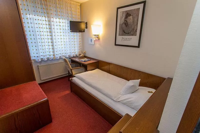 Photo of the whole room, Bed in Hotel Restaurant Brintrup