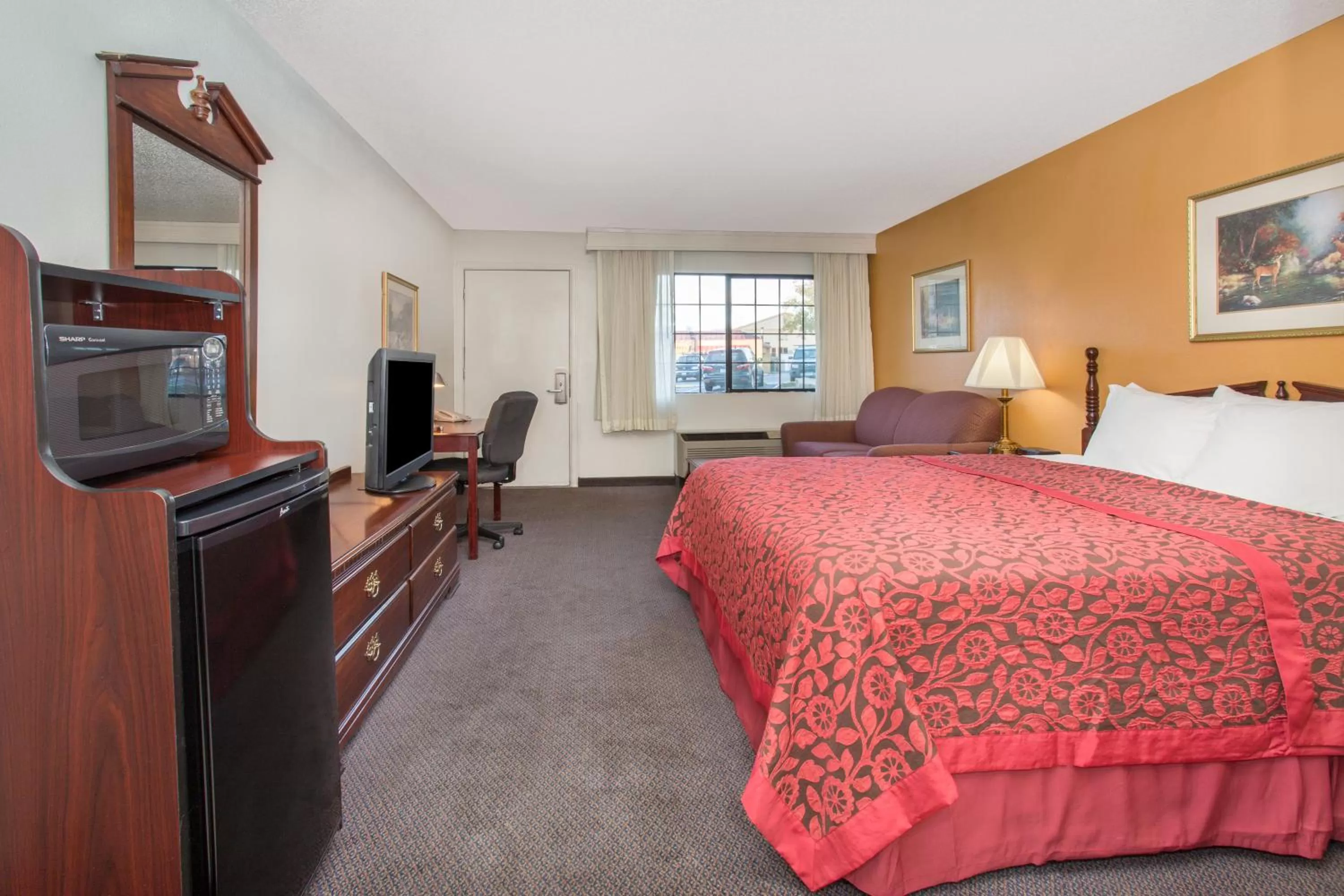 Photo of the whole room, Bed in Days Inn by Wyndham Grand Junction