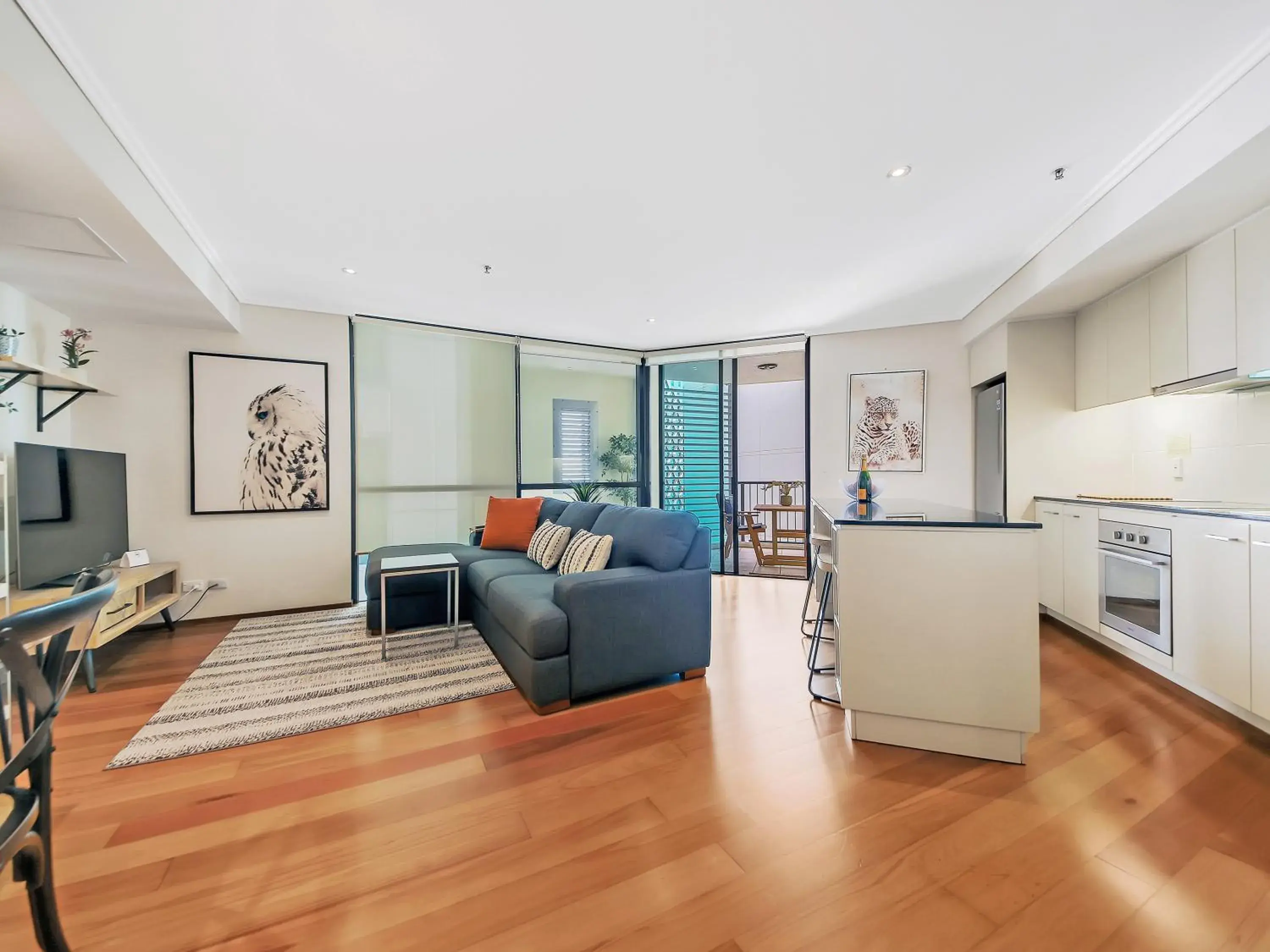 Living room, Seating Area in Quest River Park Central