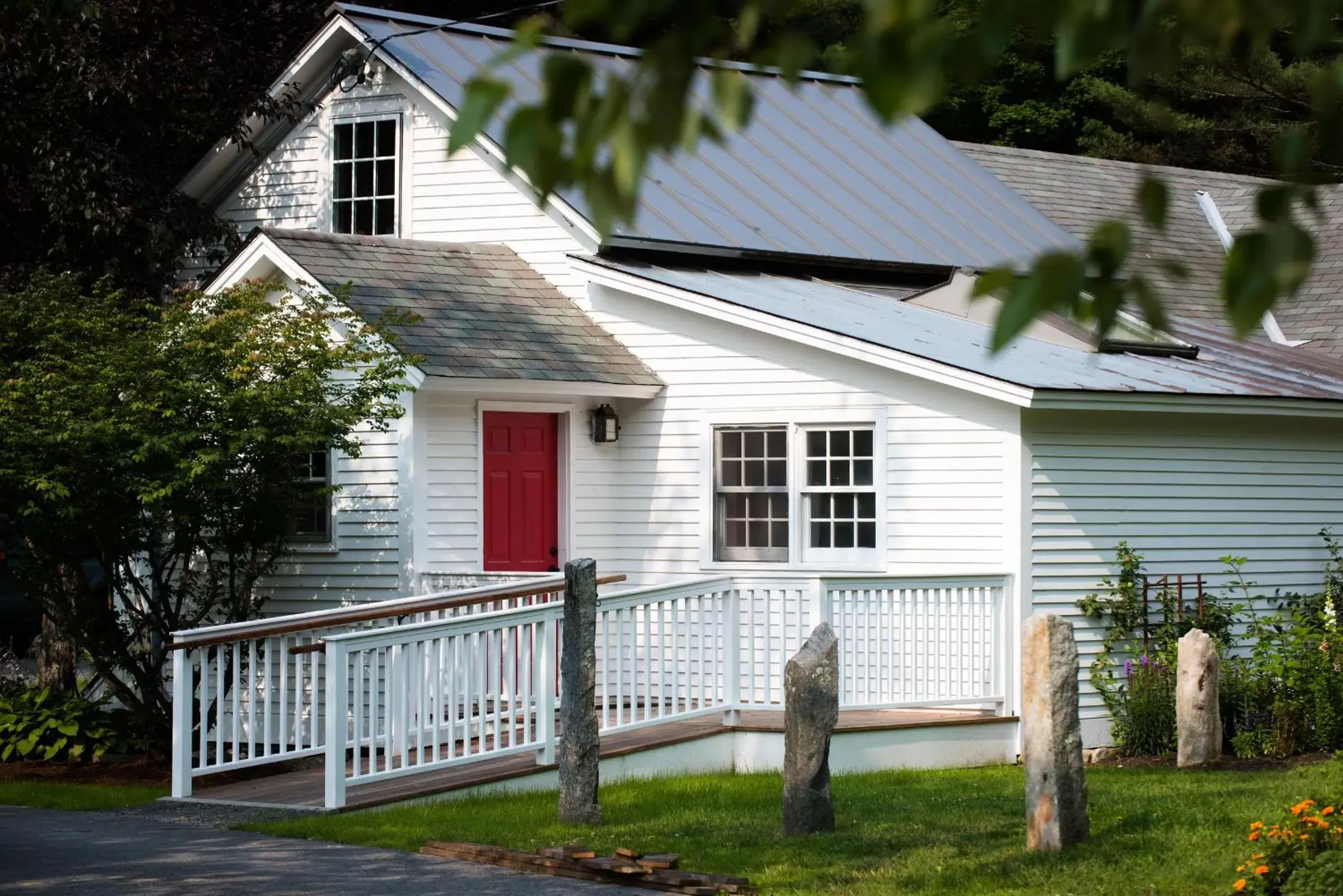 Massage, Property Building in Four Columns Inn