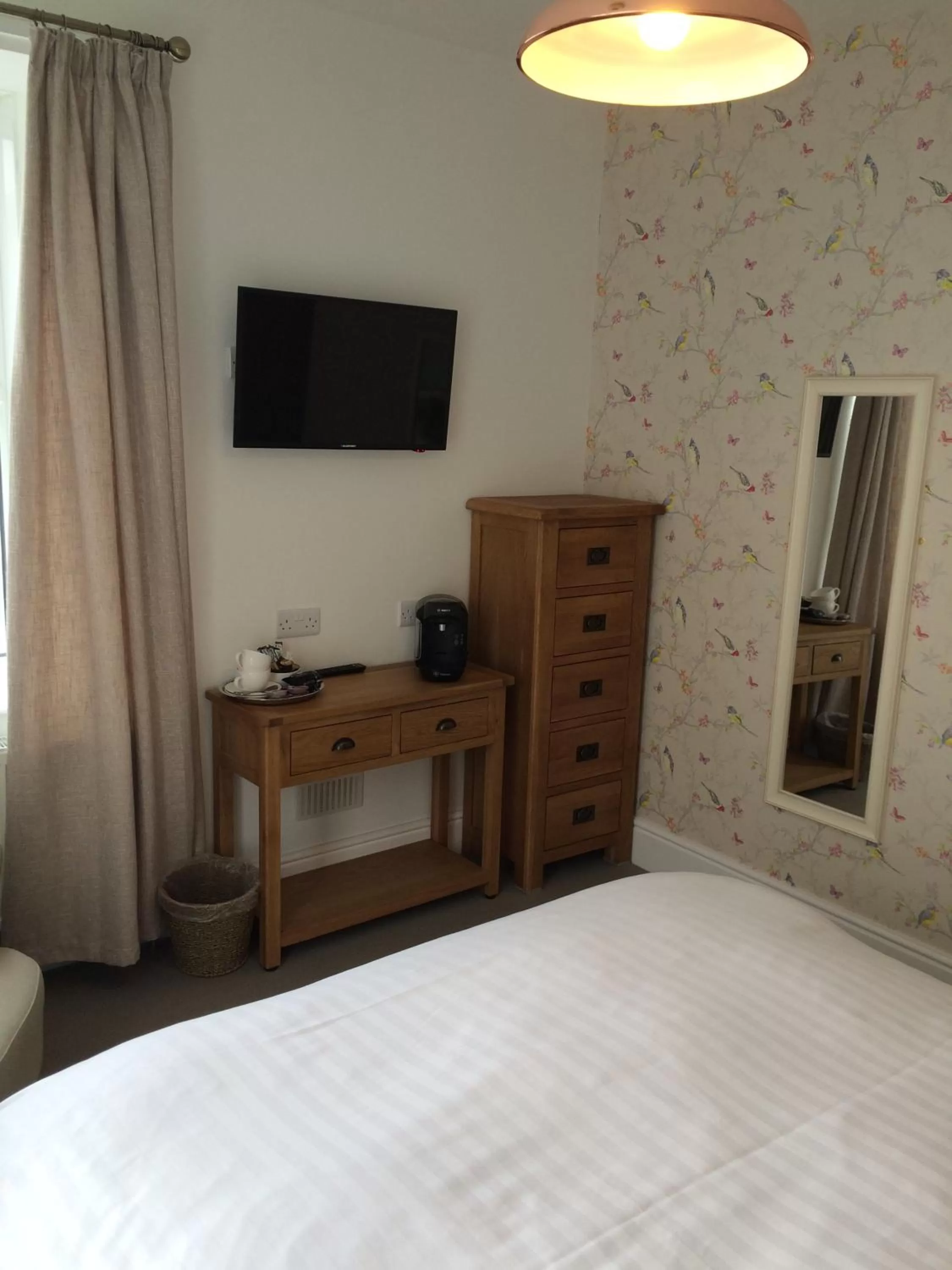 Bedroom, Bed in Portreath Arms