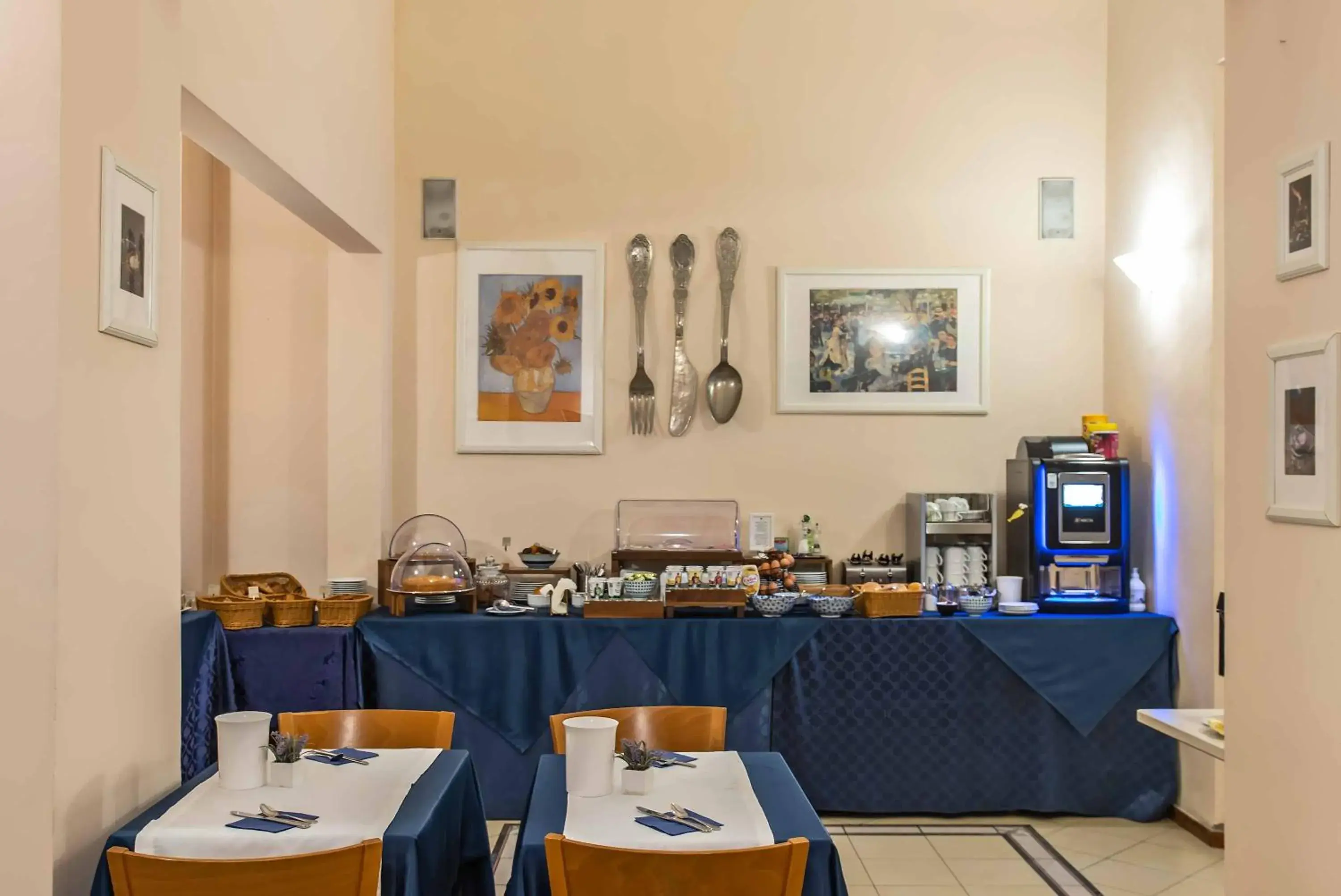 Breakfast in Hotel Bonifacio Breakfast in Hotel Bonifacio