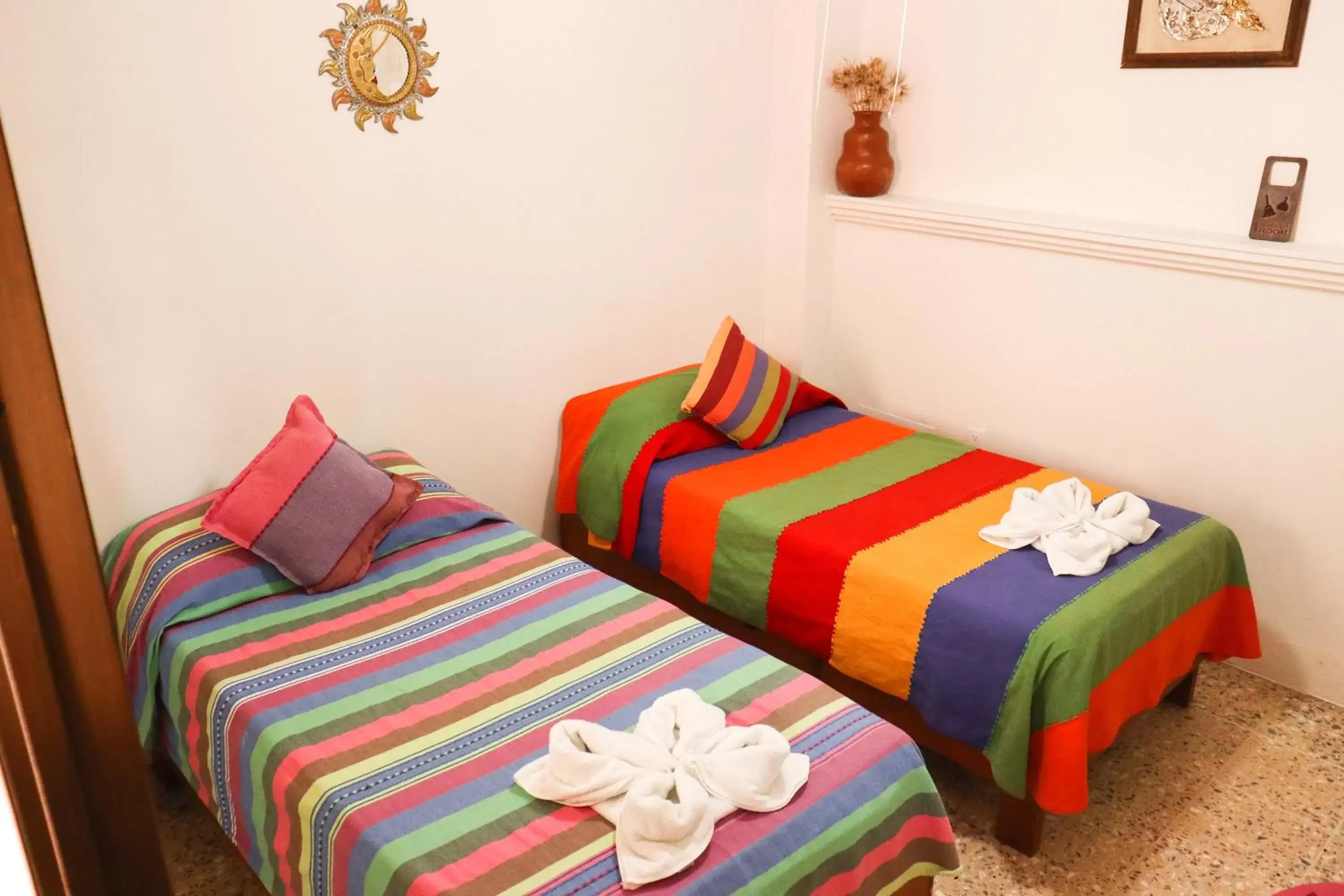 Area and facilities, Bed in Posada Don Mario