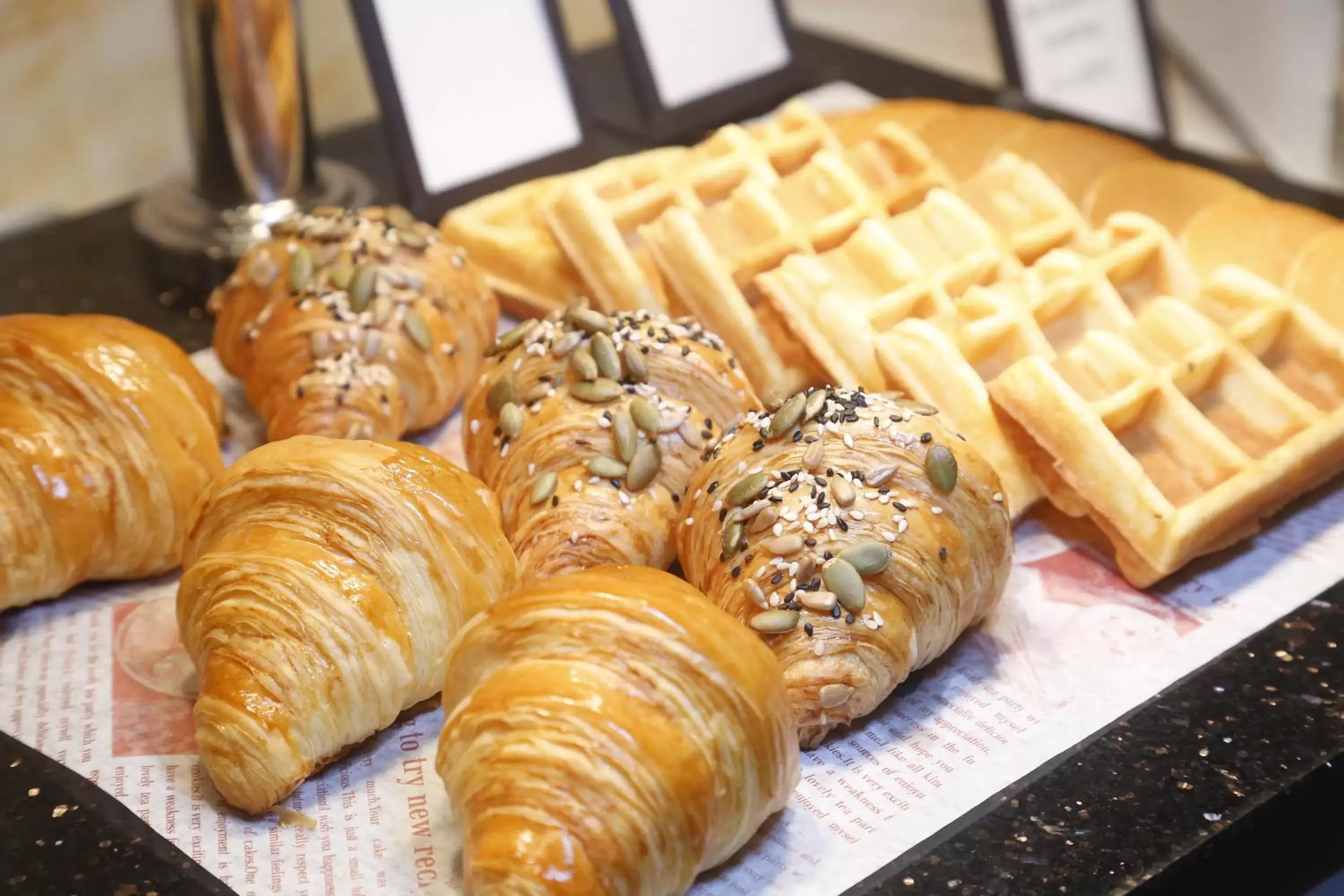 Breakfast, Food in Hilton Guangzhou Baiyun - Canton Fair Free Shuttle Bus