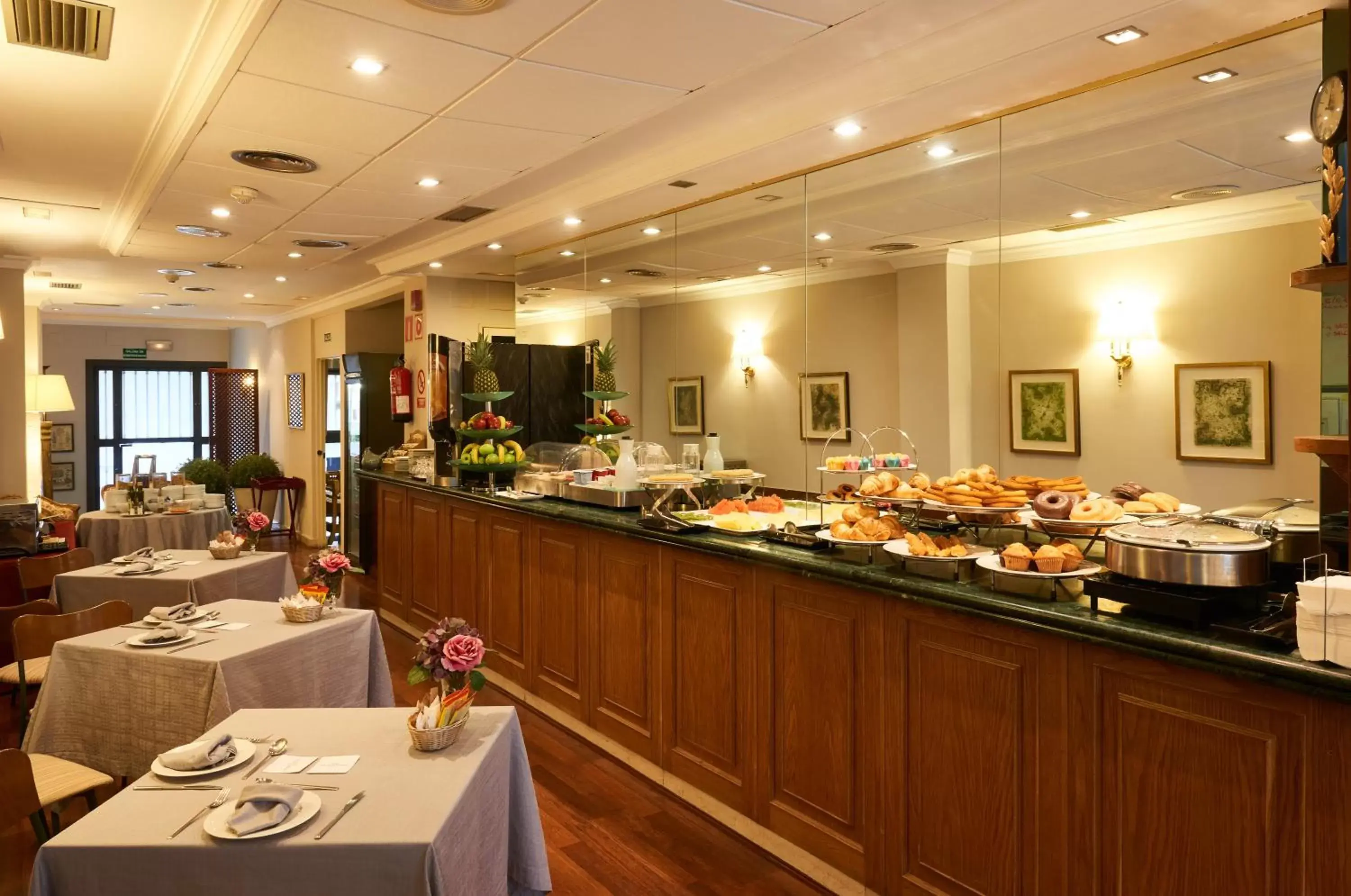 Lobby or reception, Restaurant/Places to Eat in Suites Barrio de Salamanca