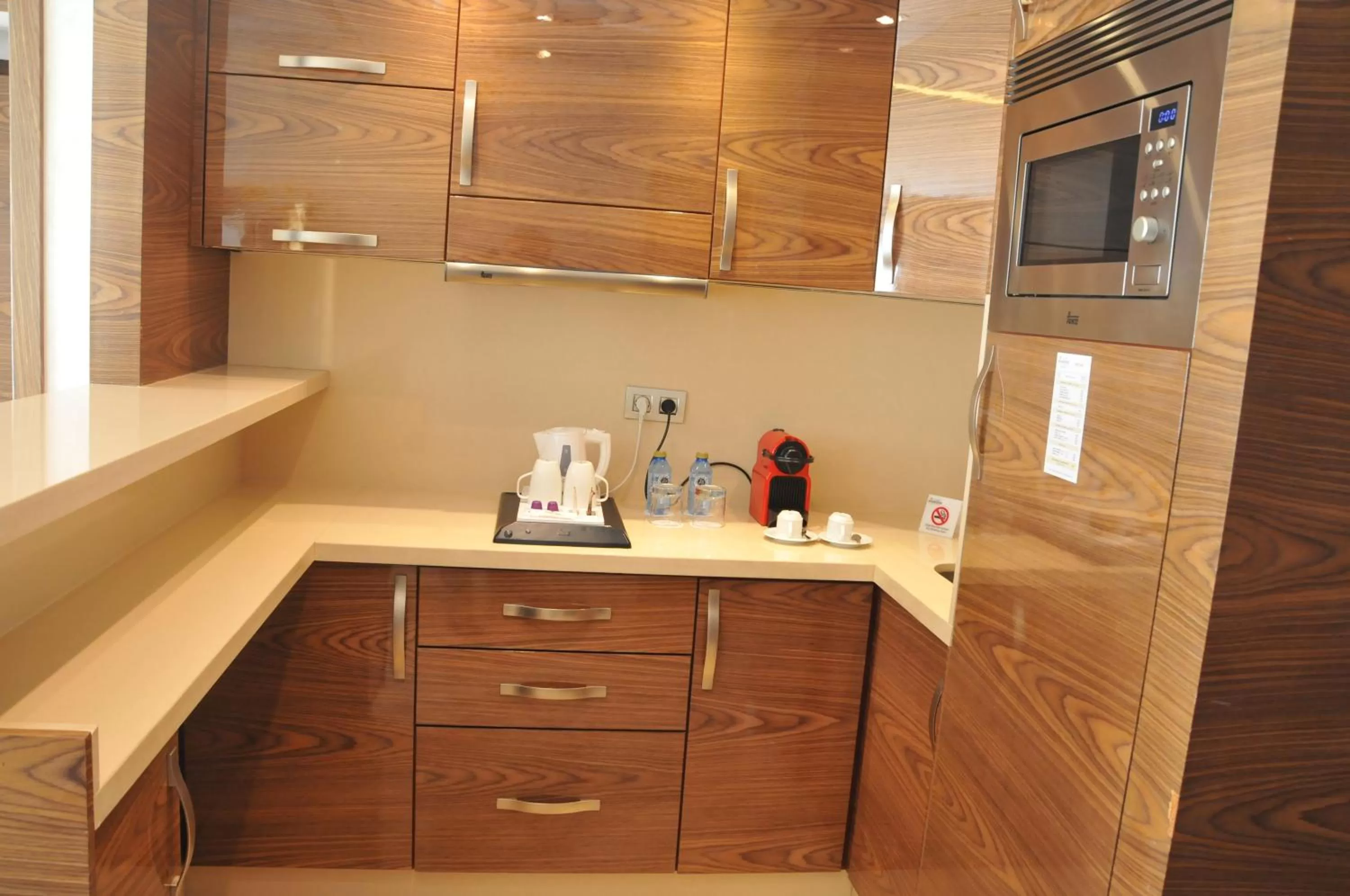 kitchen in Suite Hotel Casa Diamond