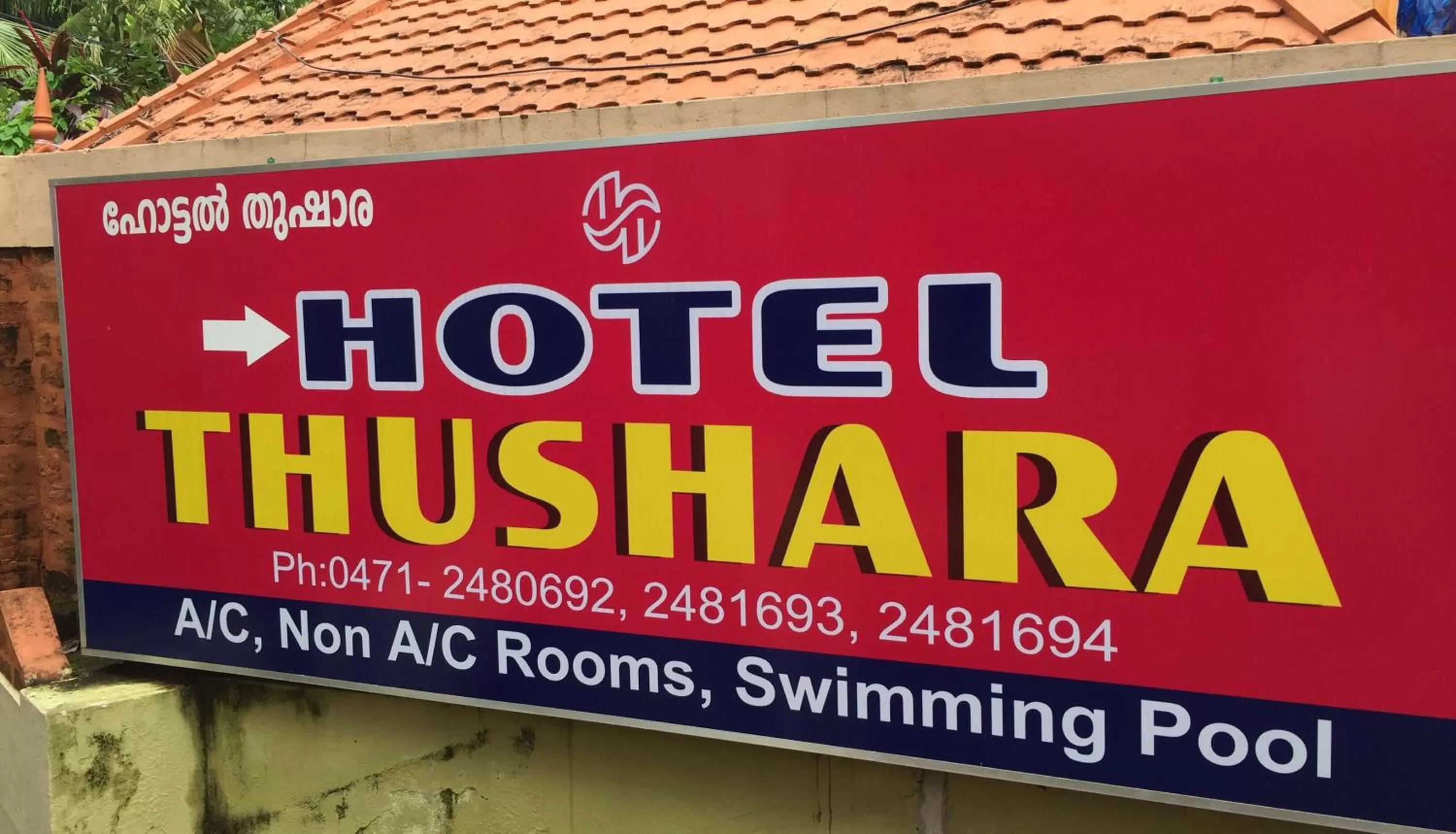 Facade/entrance in Hotel Thushara