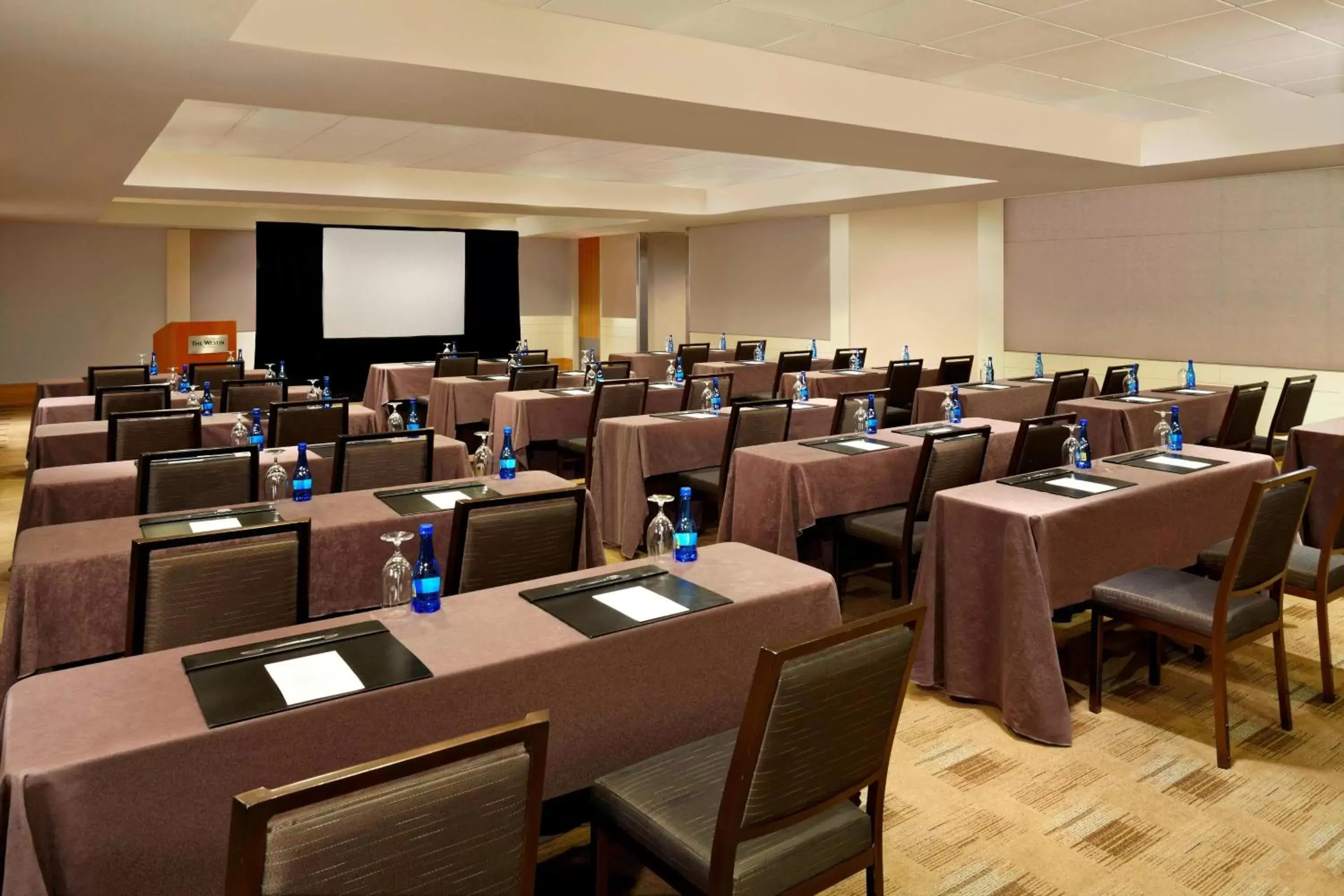 Meeting/conference room in The Westin Calgary