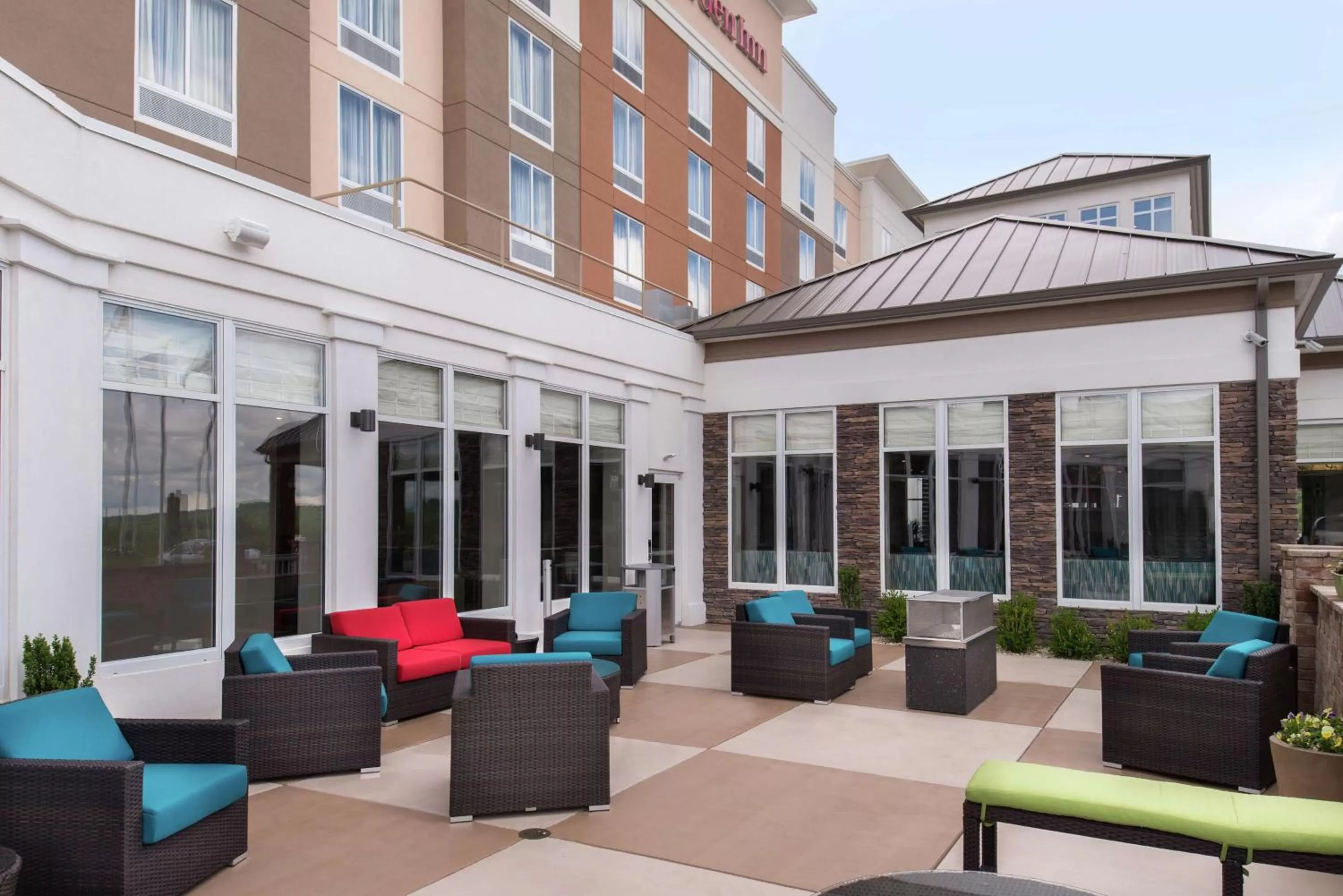 Patio in Hilton Garden Inn Bristol