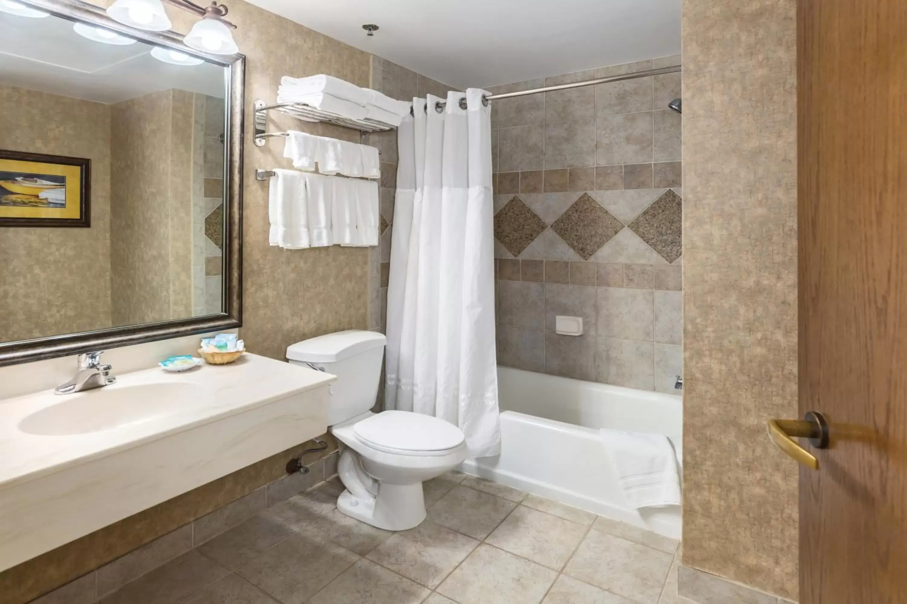 Bathroom in Arrowwood Resort Hotel and Conference Center - Alexandria