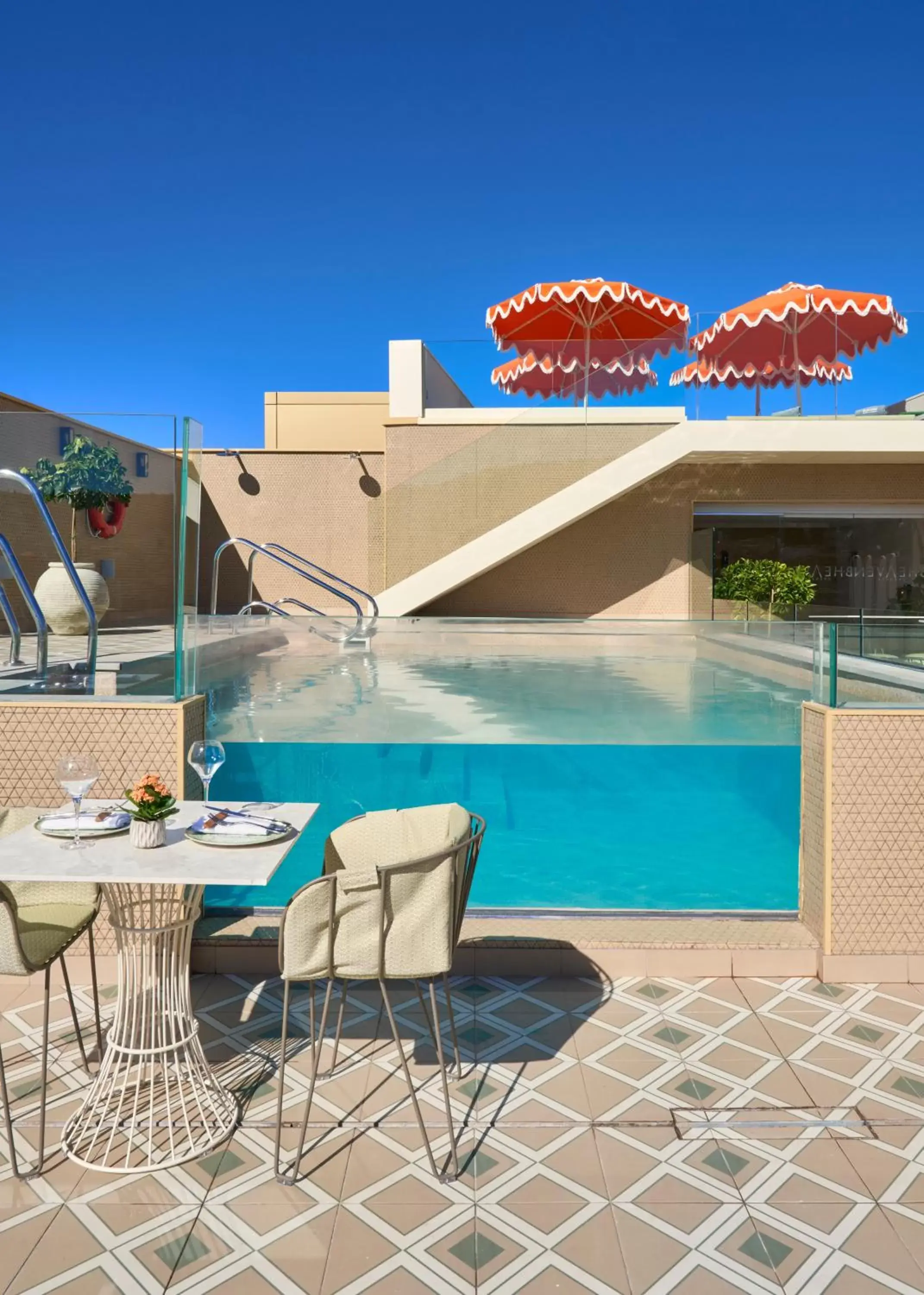 Balcony/Terrace, Swimming Pool in Barceló Carmen Granada