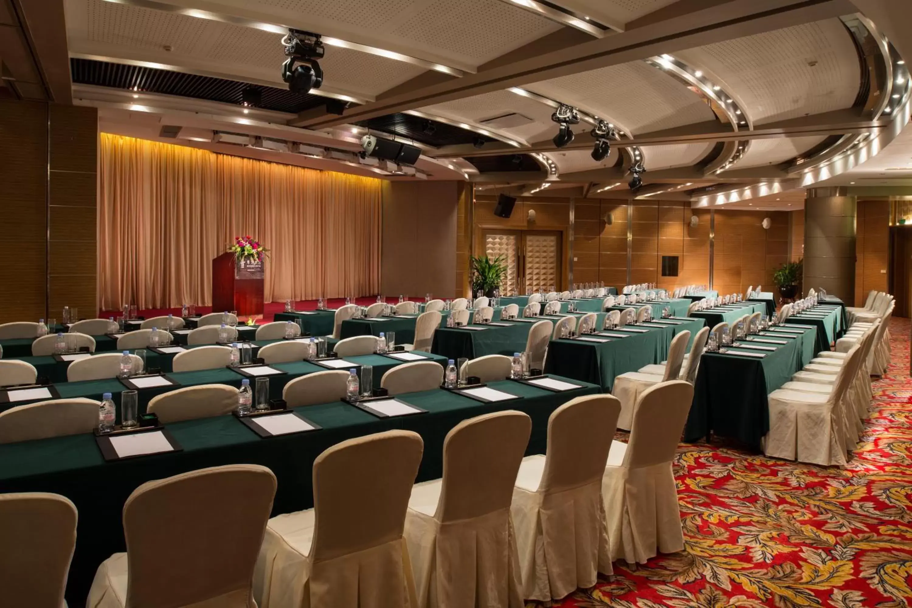 Business facilities in Shenzhen Sunshine Hotel, Luohu