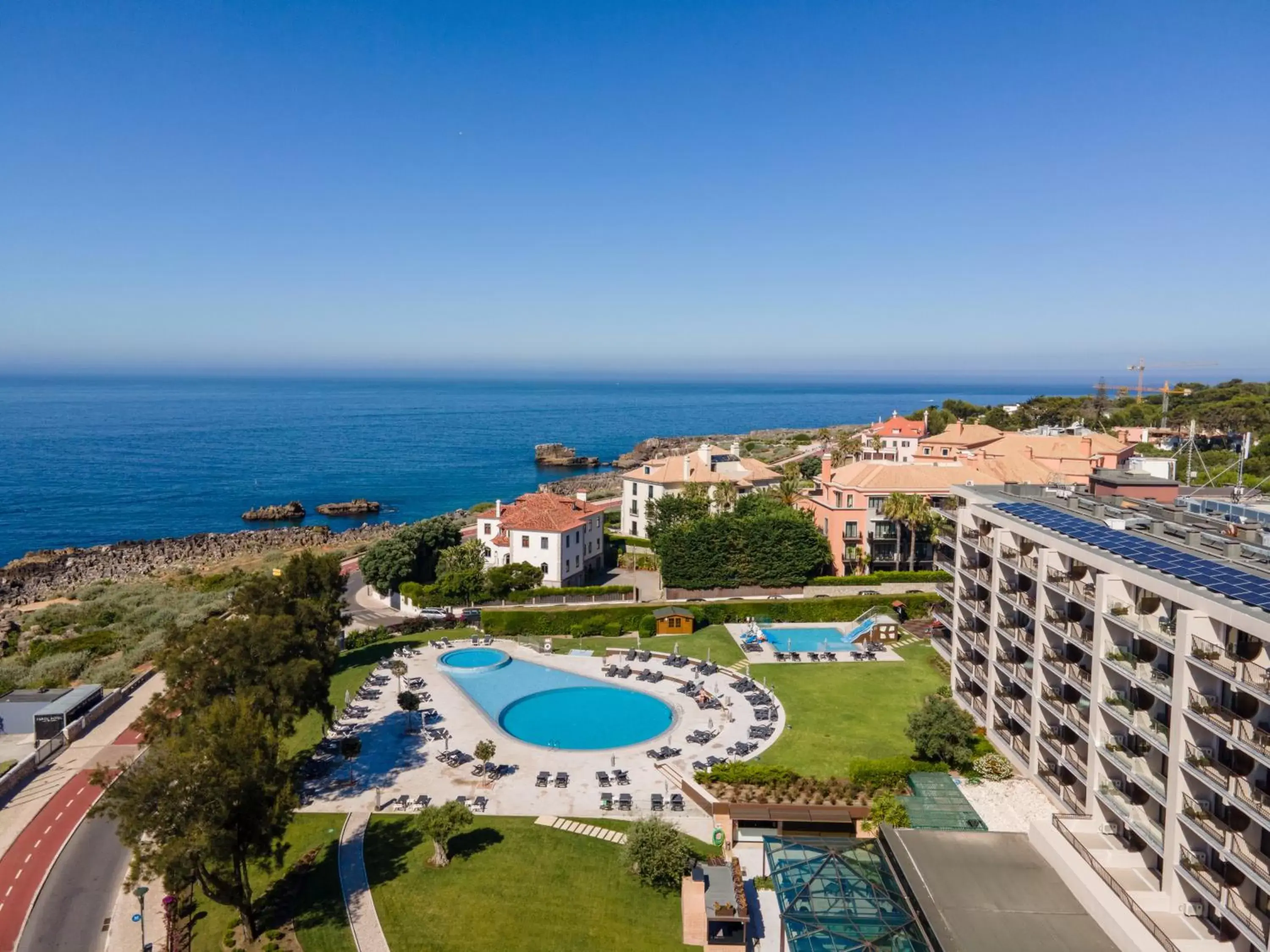 Bird's eye view, Pool View in Vila Gale Cascais