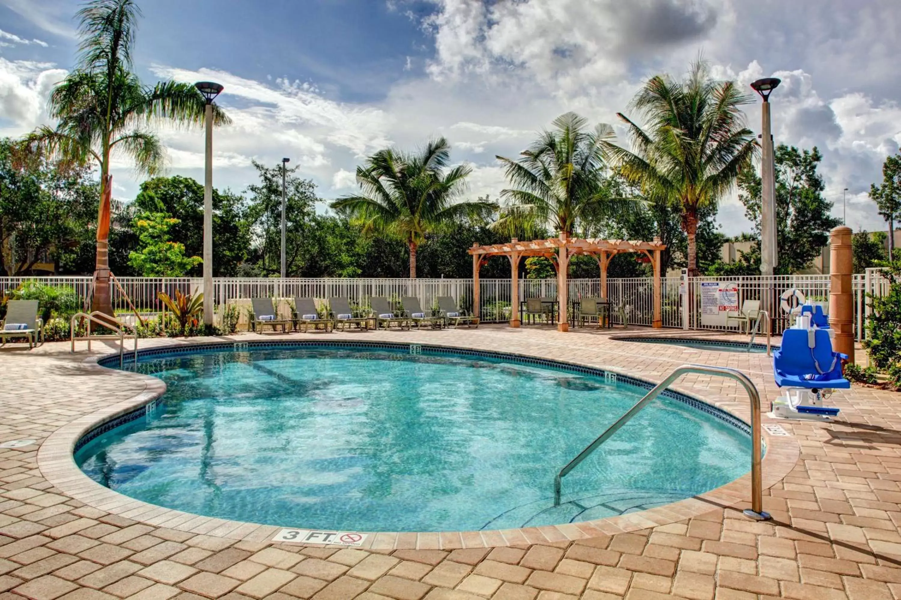 Pool view, Swimming Pool in Hampton Inn and Suites Coconut Creek